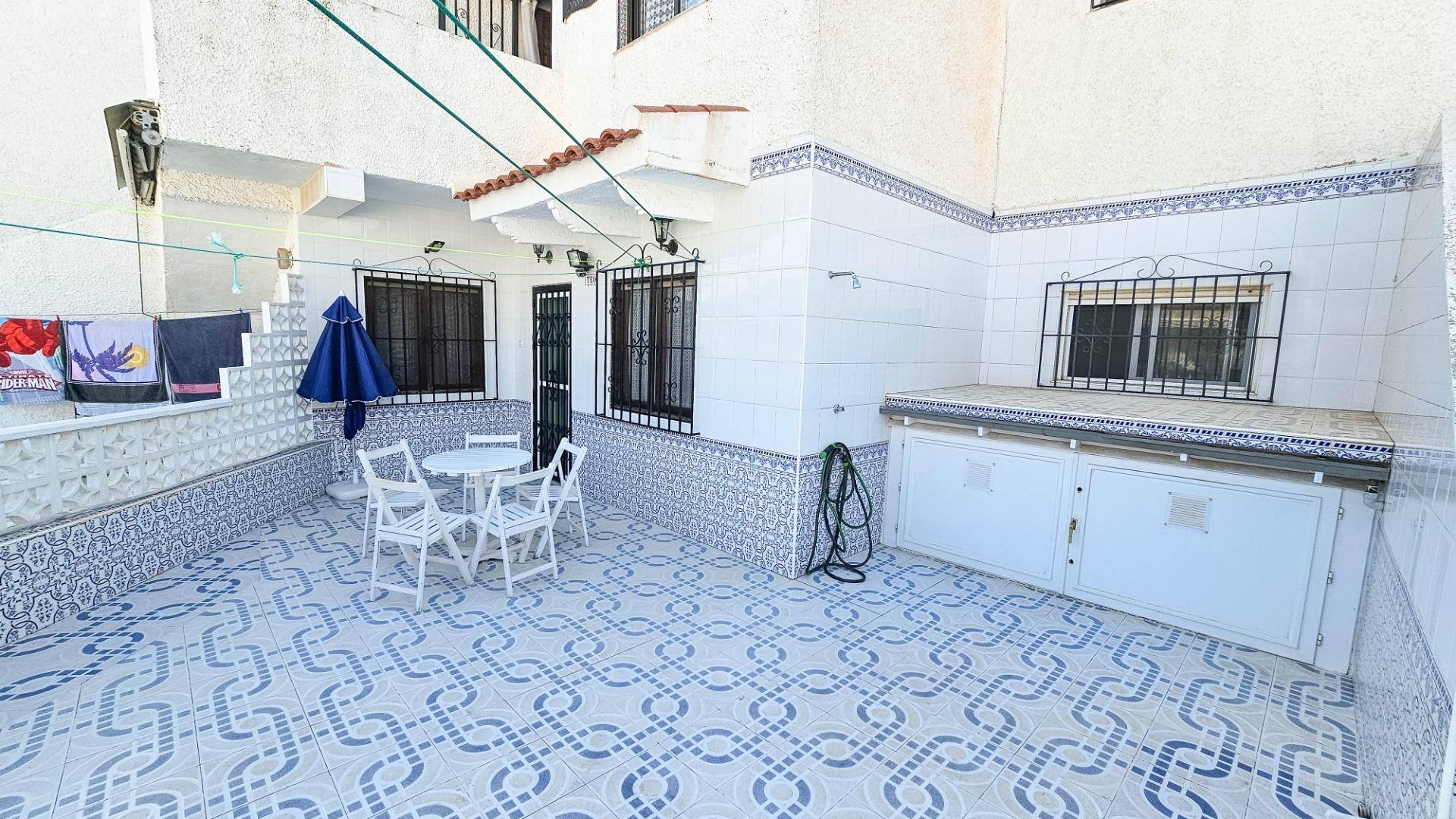 Open-plan kitchen and living area in 1-bedroom bungalow, Torretas