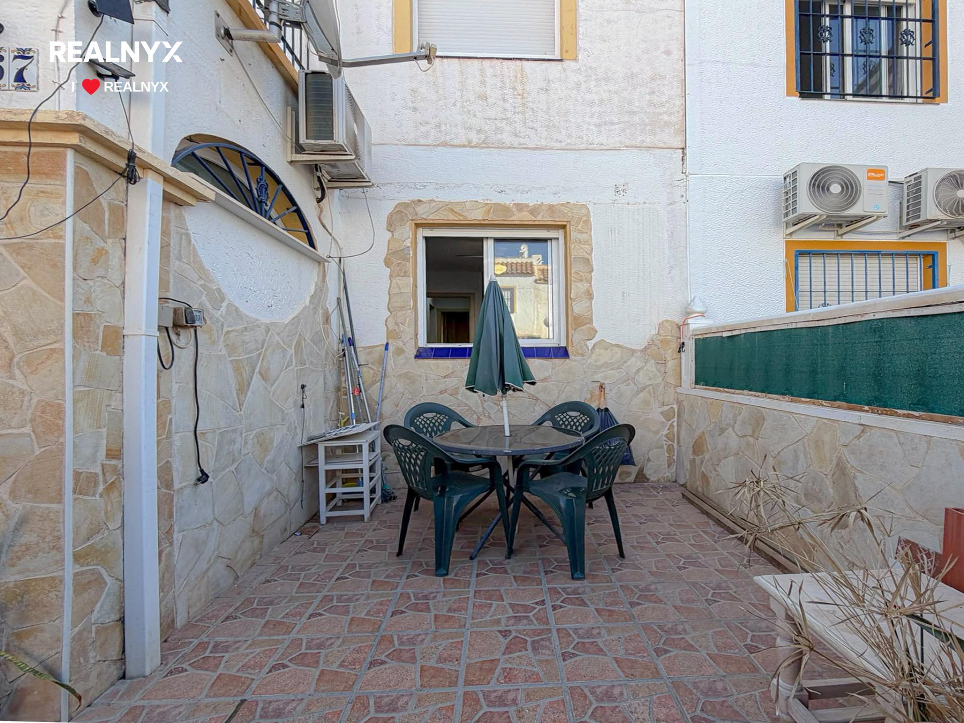 Kitchen in 3-bedroom bungalow, La Siesta, Torrevieja