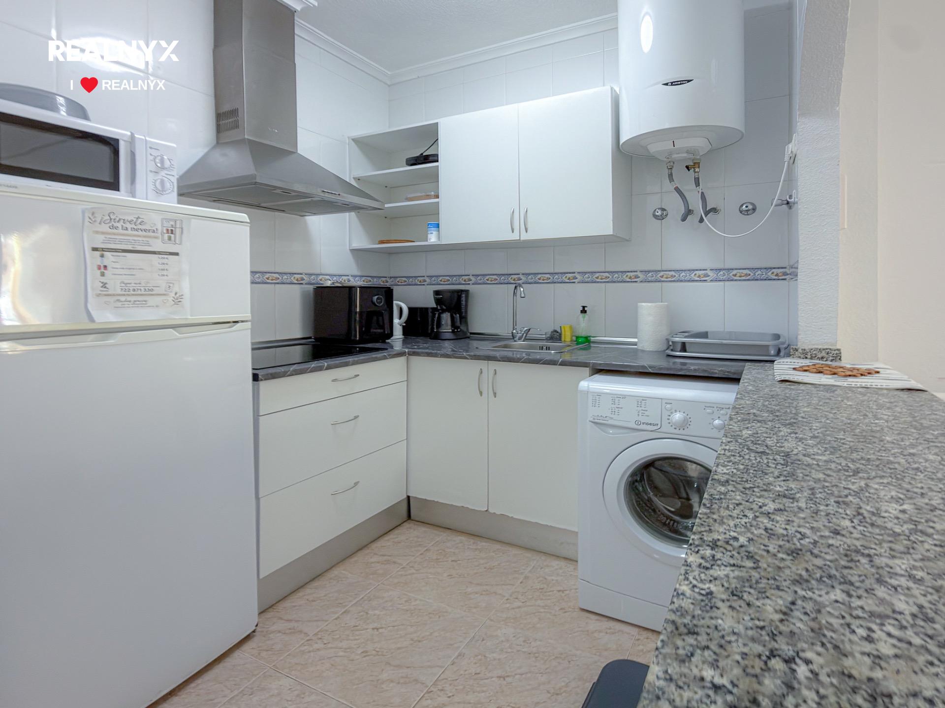 Kitchen worktop and storage, 2-bedroom bungalow, Nueva Torrevieja
