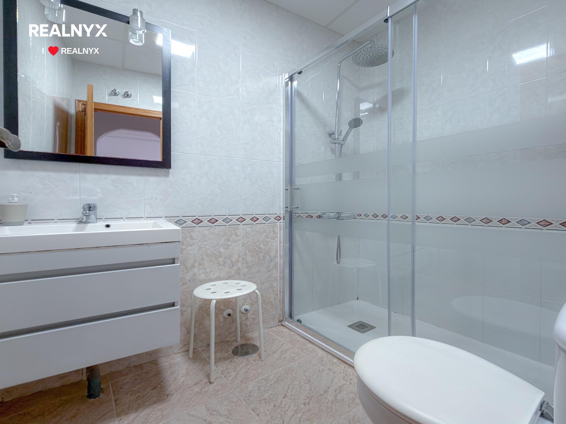 Hallway in 2-bedroom bungalow, Nueva Torrevieja, Torrevieja