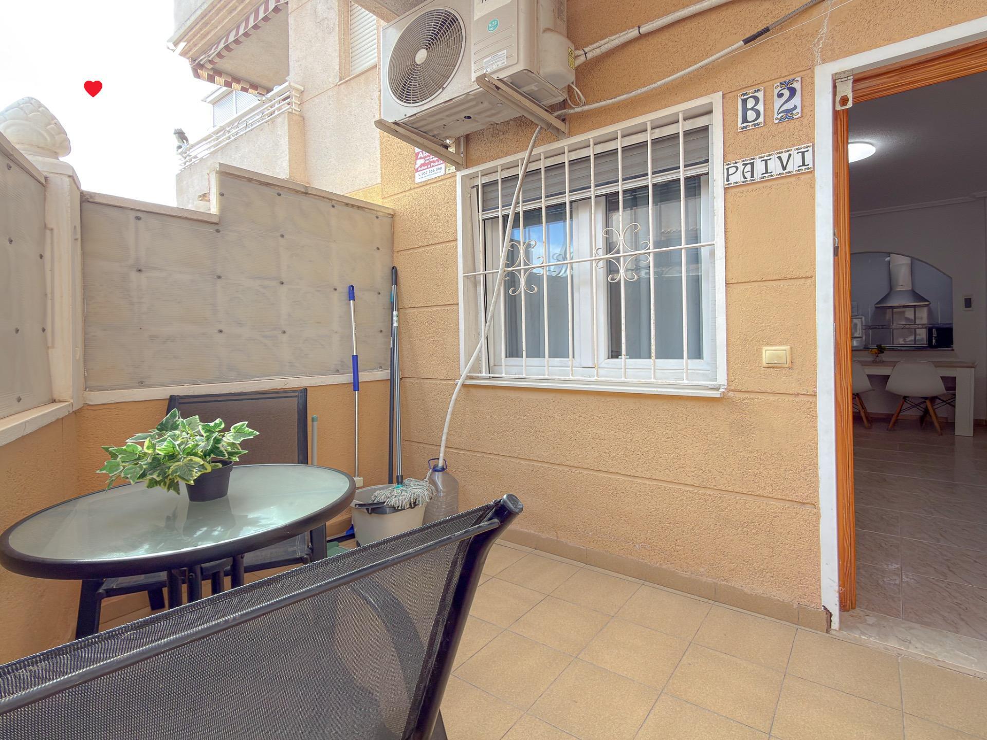 Terrace with tree-lined surroundings, 2-bedroom bungalow, Nueva Torrevieja