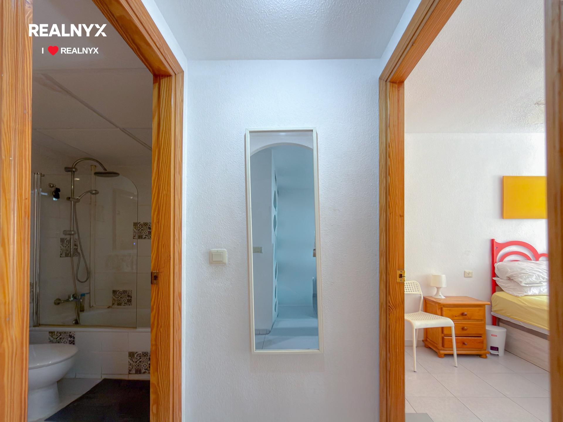 Bathroom fittings detail, apartment in Centro, Torrevieja