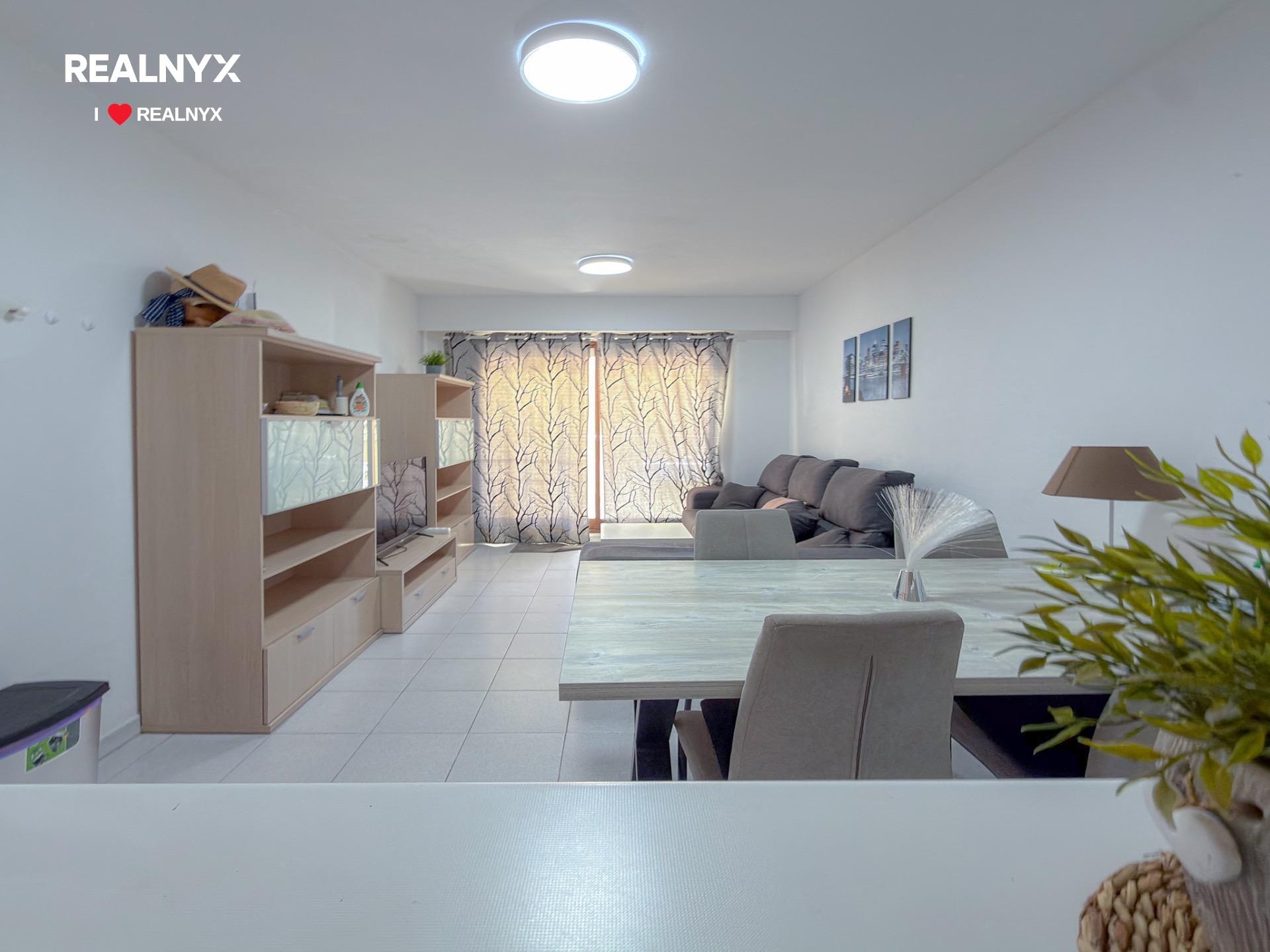 Main bedroom with built-in wardrobes in apartment, Centro, Torrevieja