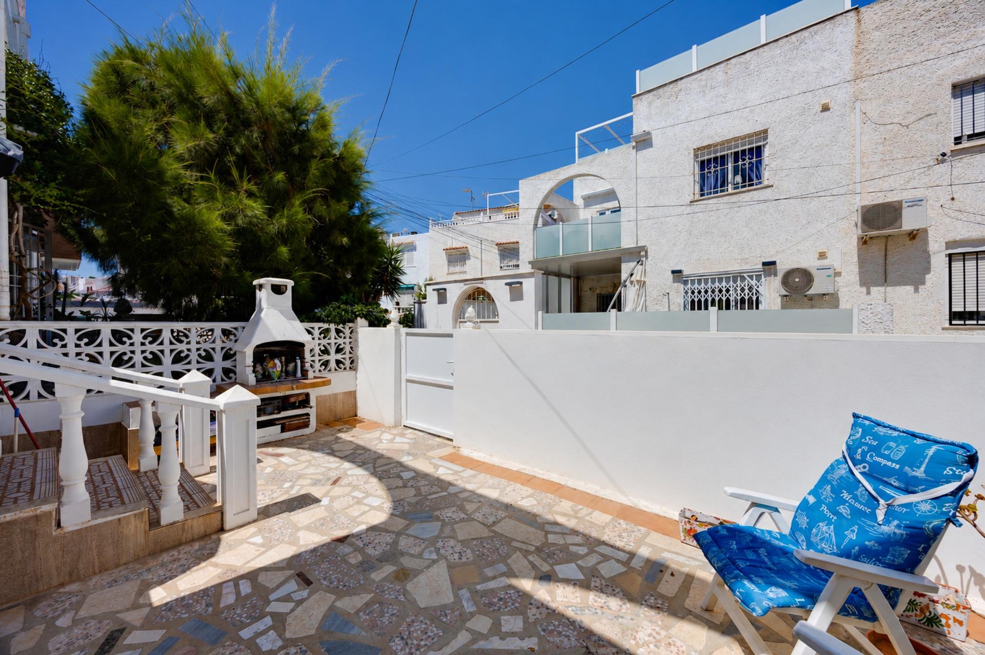 Full bathroom on upper floor of villa in Calas Blanca, Torrevieja