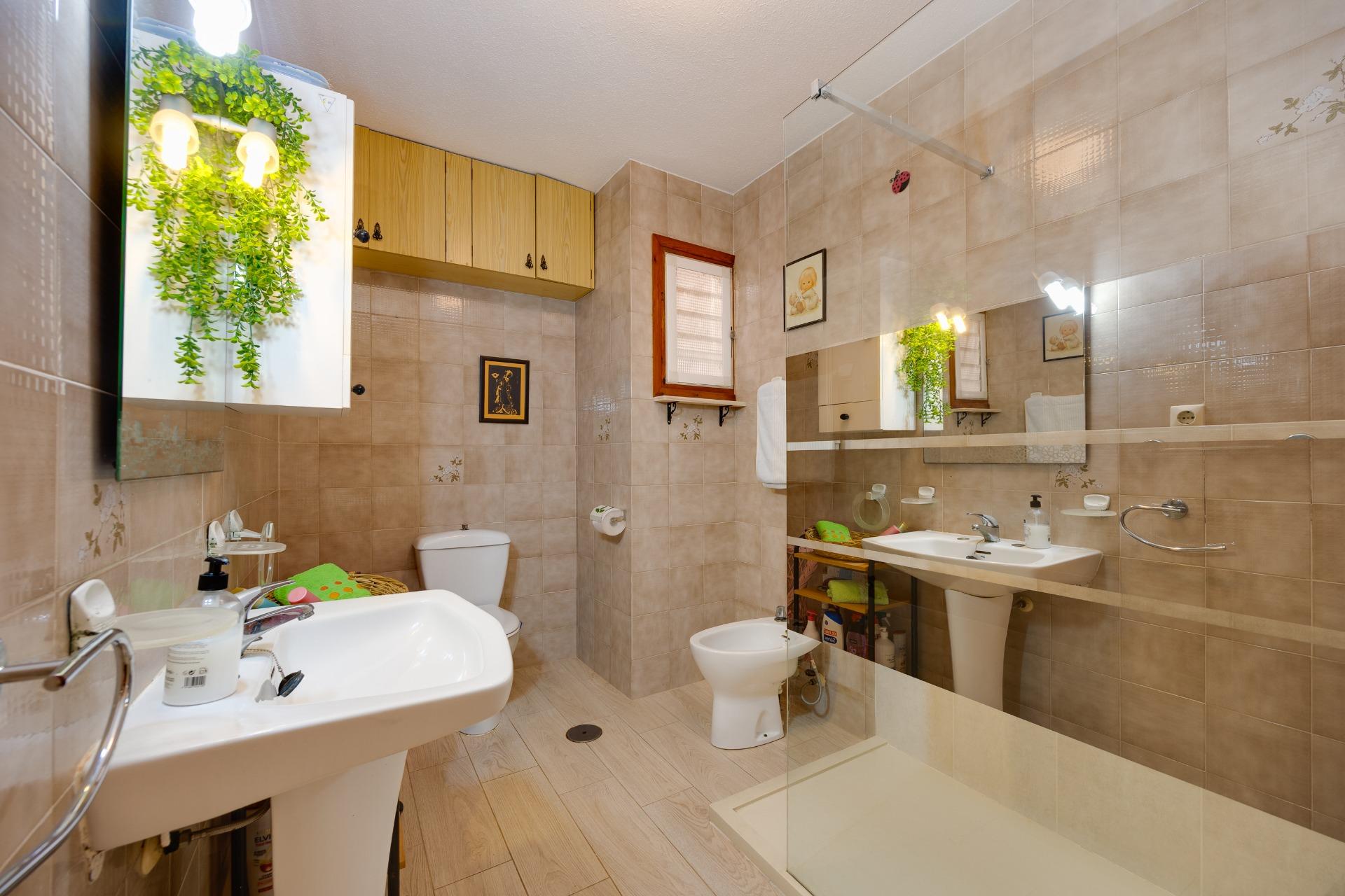 Guest WC on ground floor of semi-detached villa, Calas Blanca