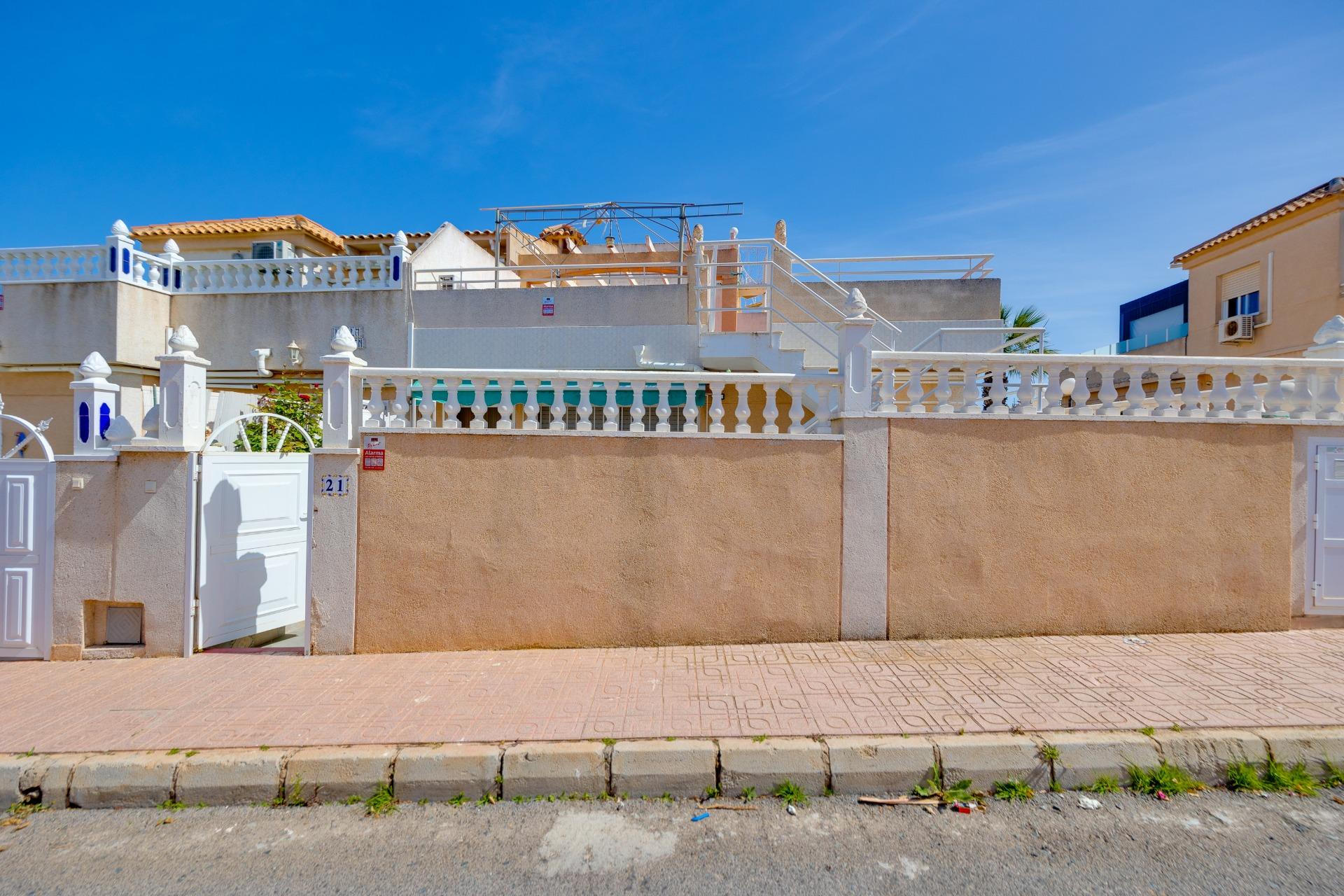 Kitchen worktop and fittings, townhouse in Los Altos, Torrevieja
