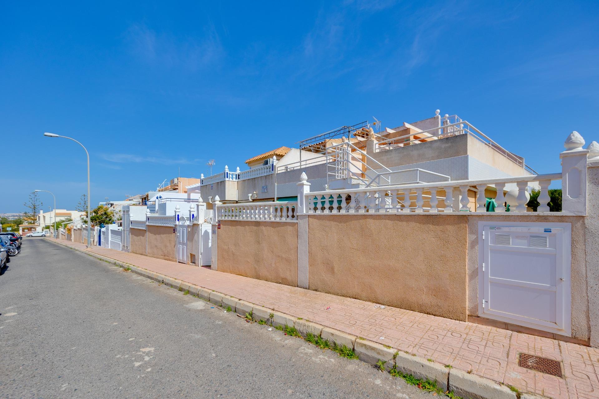 Hallway in 2-bedroom townhouse, Los Altos, Torrevieja