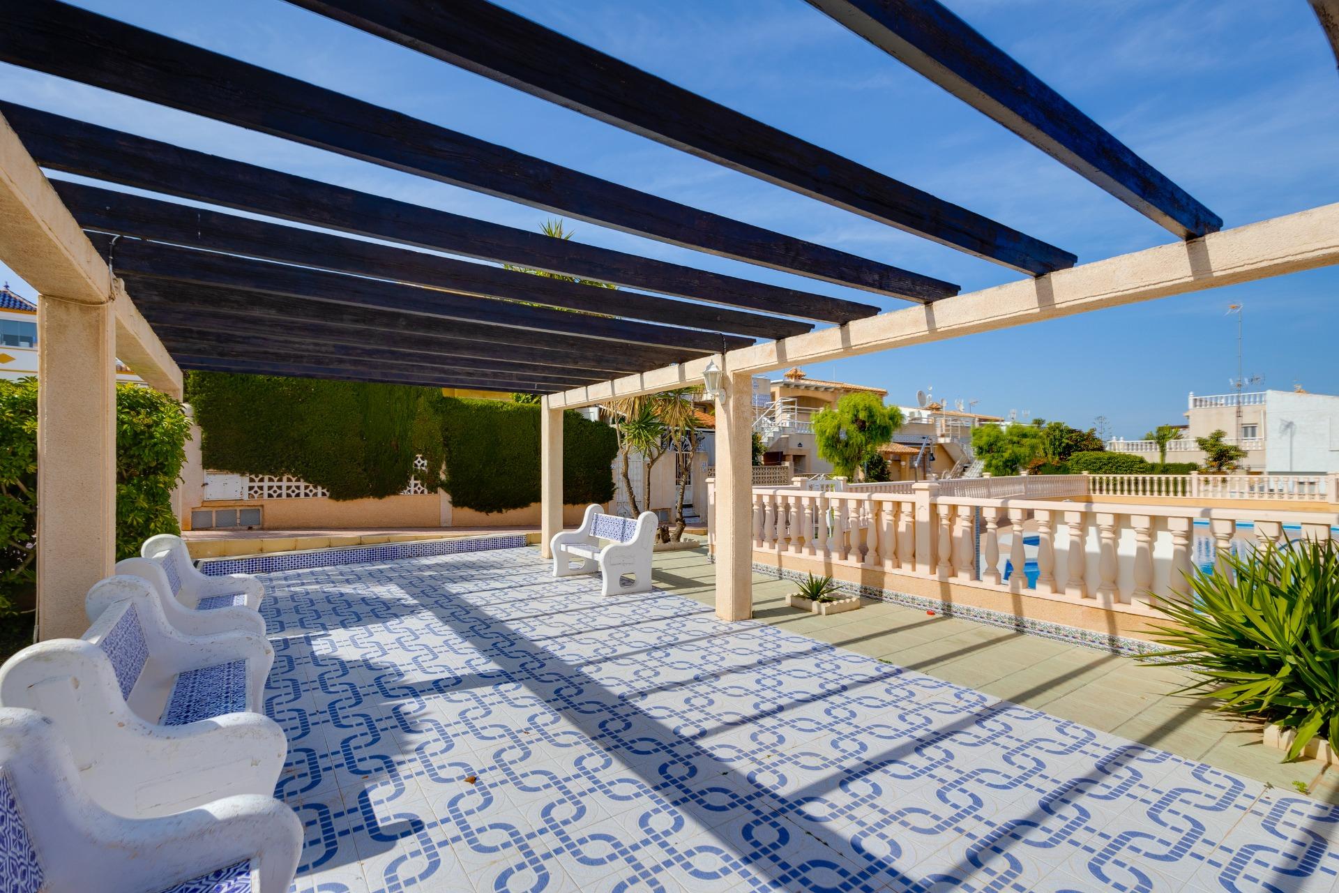 Daytime exterior of corner townhouse, Los Altos, Torrevieja