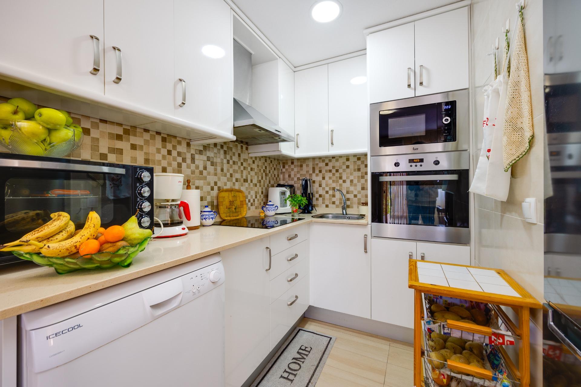 Kitchen in ground-floor townhouse, Los Altos, Torrevieja