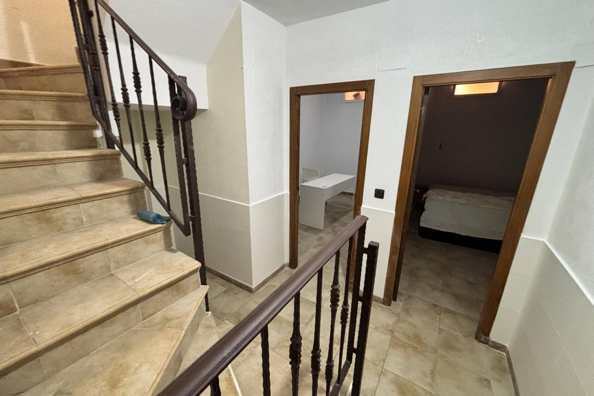 Upper floor room showing access to solarium, villa in El Edén