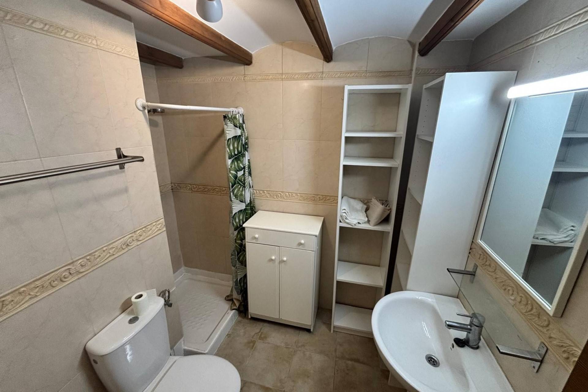 Upper-level room used as fifth bedroom, villa in El Edén