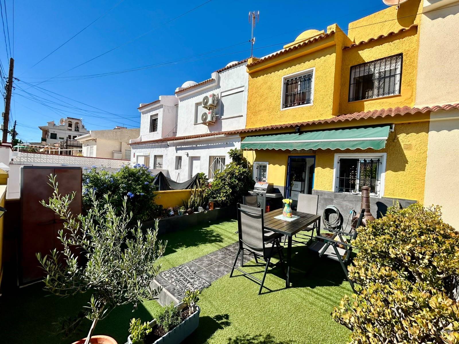 Entrance area of villa in La Siesta, Torrevieja