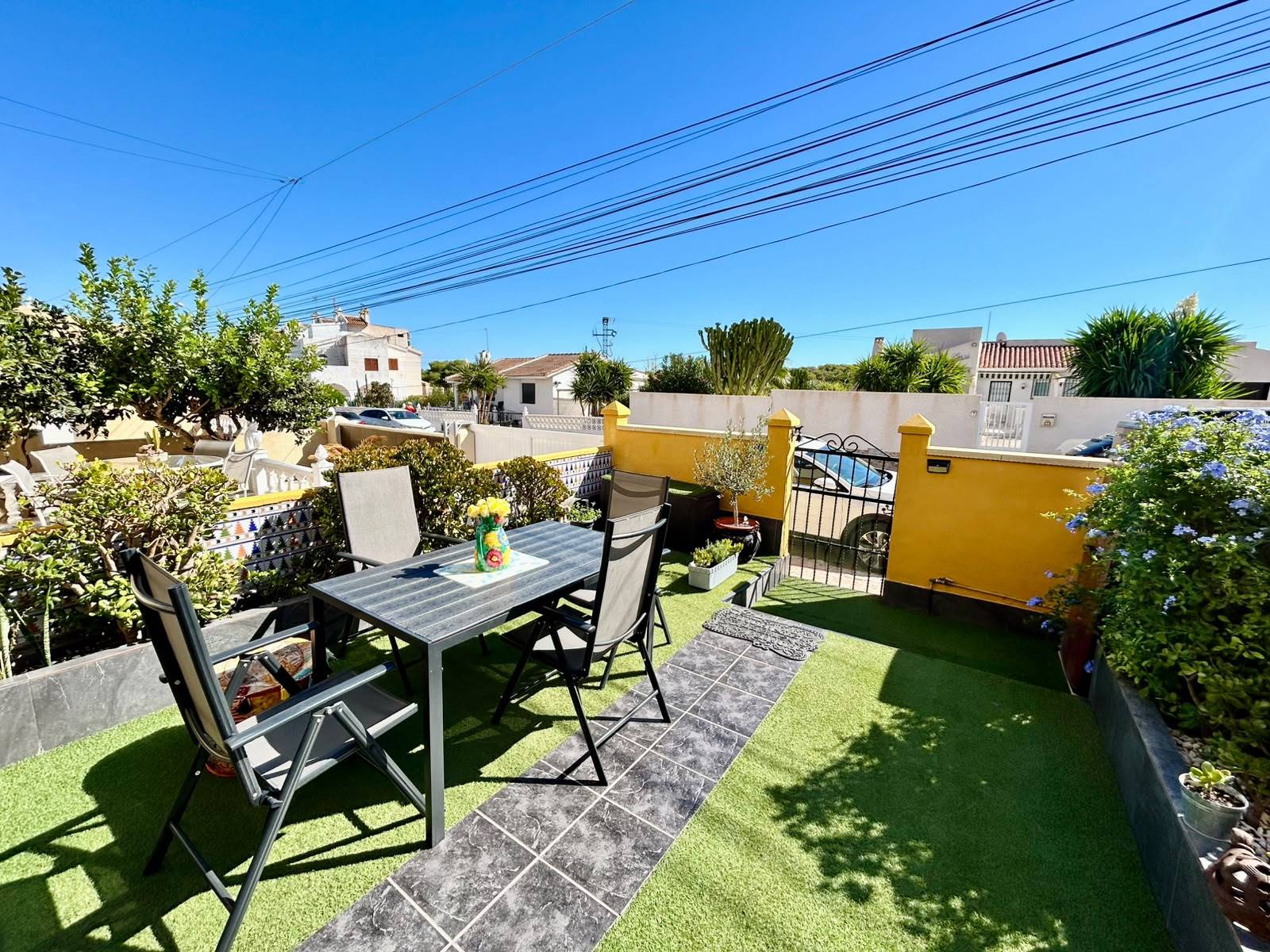 Living area with natural light in villa, La Siesta, Torrevieja