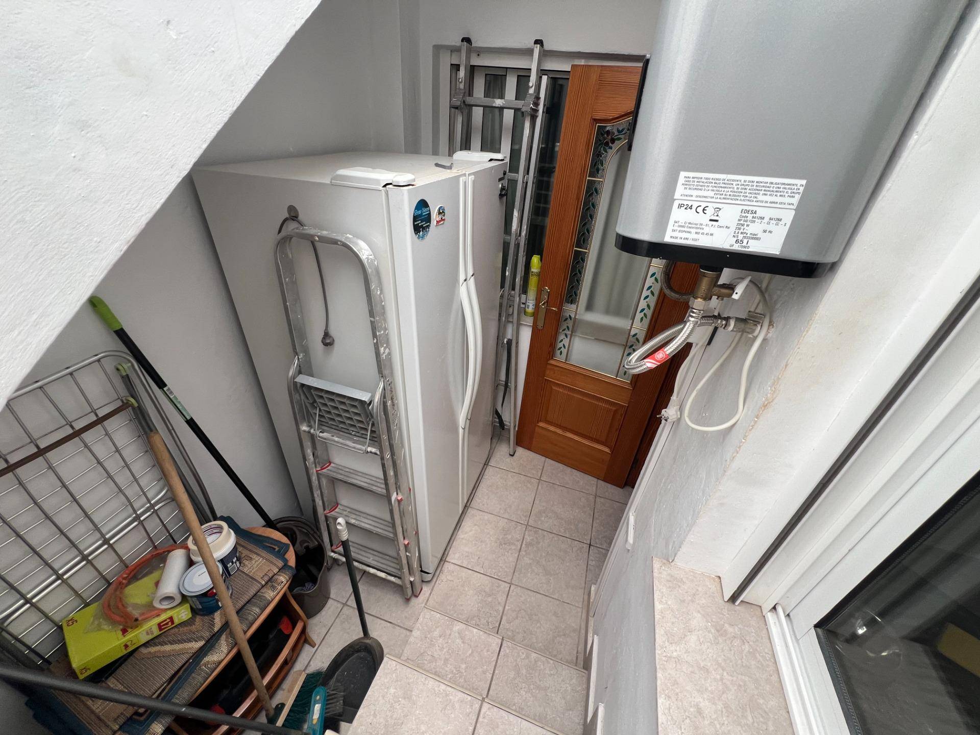 Built-in wardrobes in upper-floor bedroom, villa in San Luis, Torrevieja