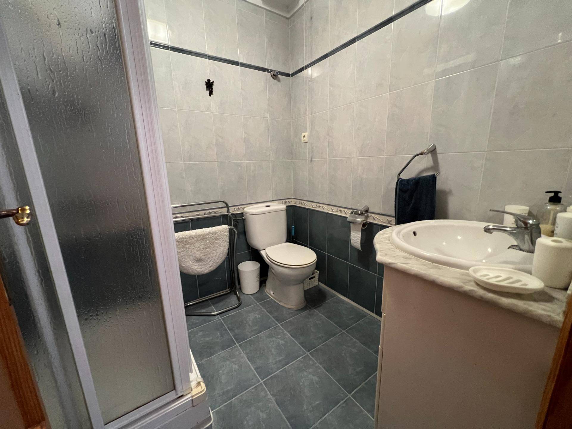 Upper-floor double bedroom with patio doors, San Luis, Torrevieja