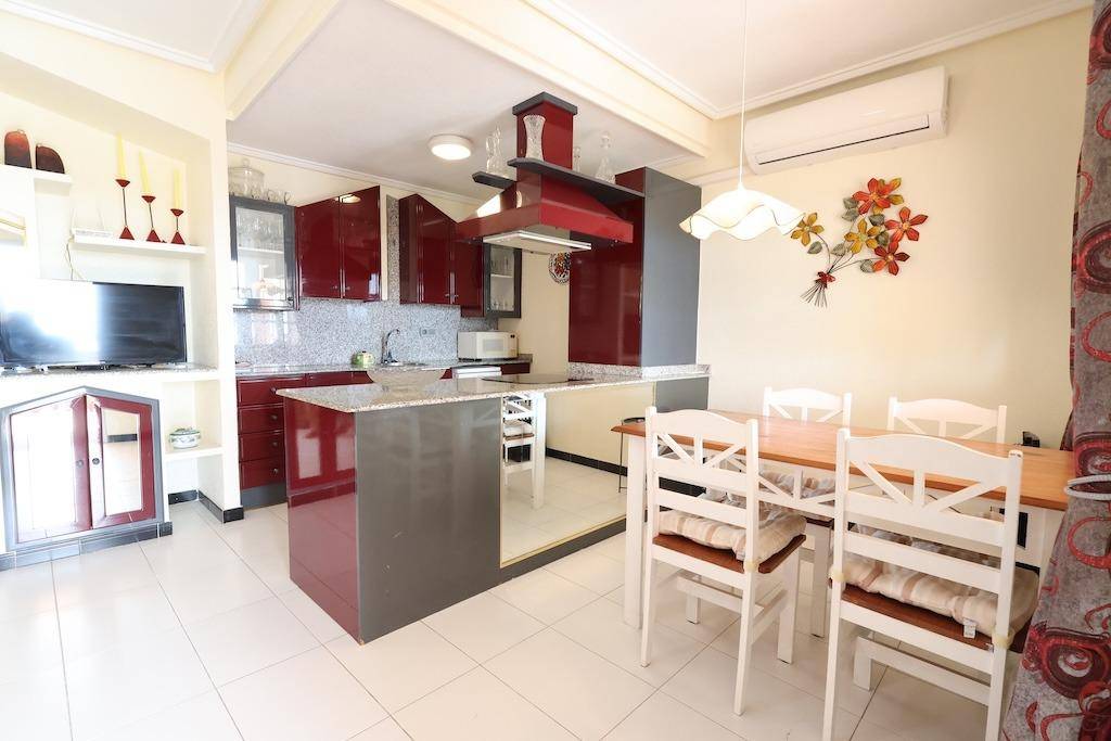 Garden and communal green space, residential complex, La Siesta, Torrevieja