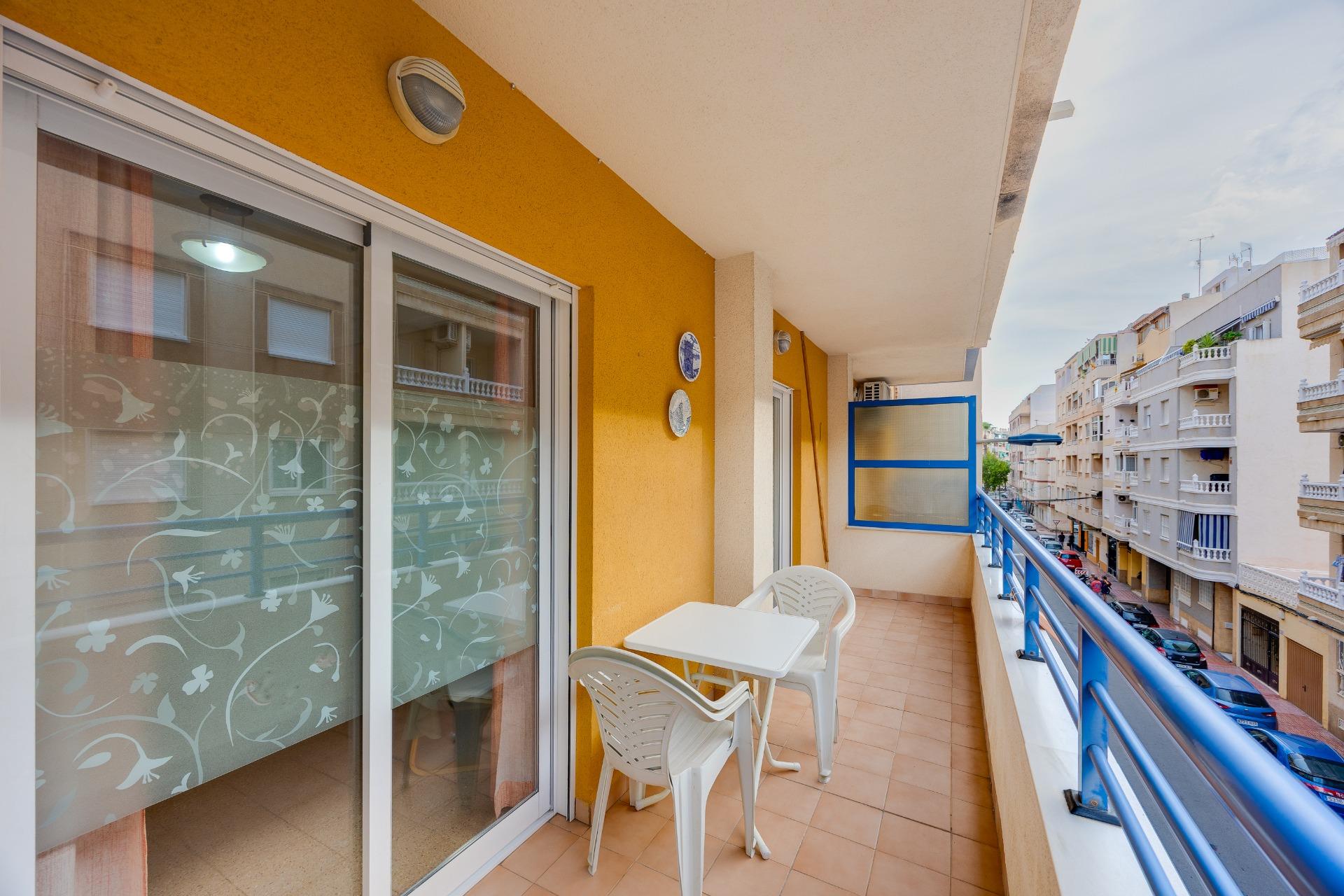 Main bedroom with built-in wardrobes in 2-bedroom apartment, Playa del Cura