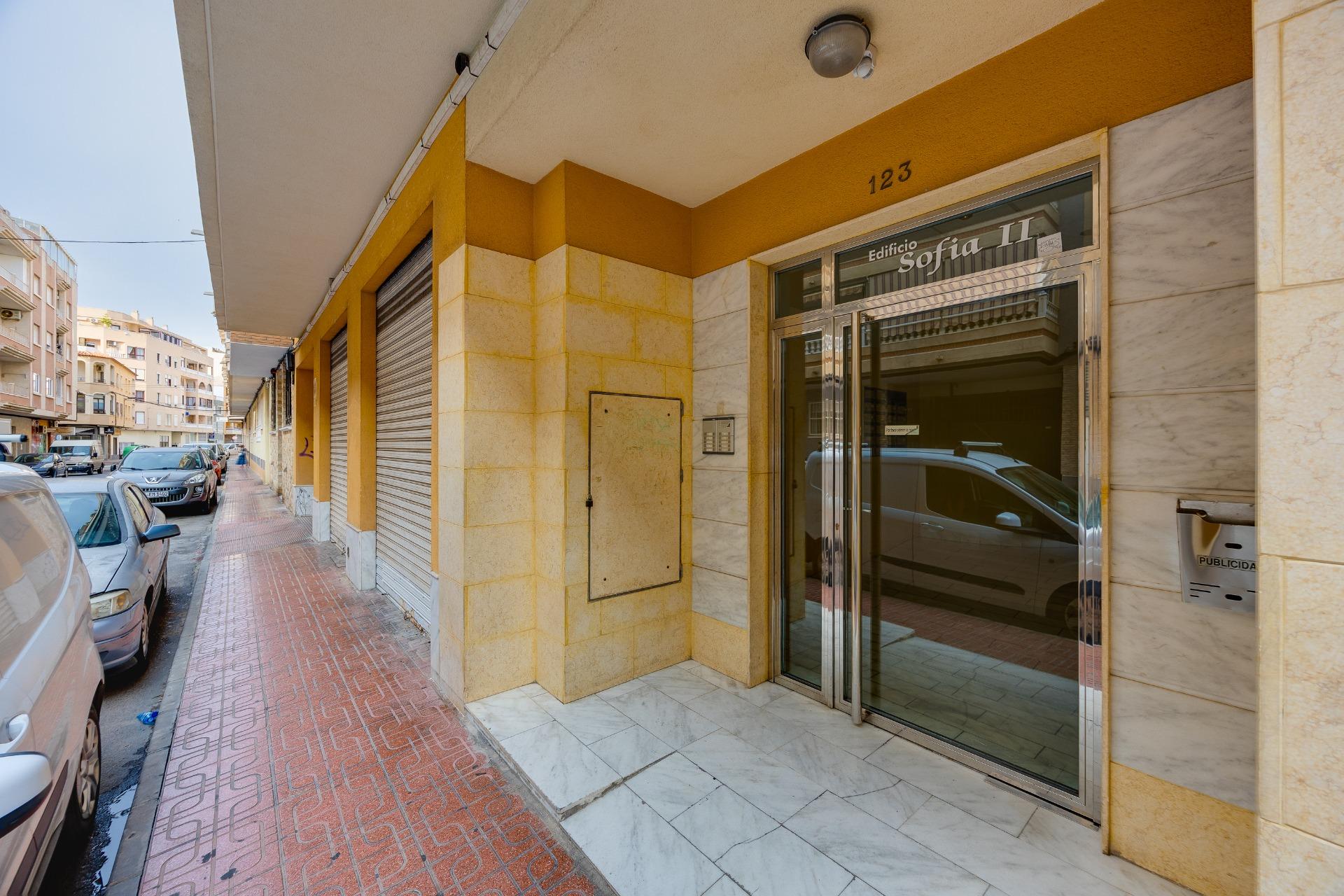 Private terrace of ground-floor apartment in Playa del Cura, Torrevieja