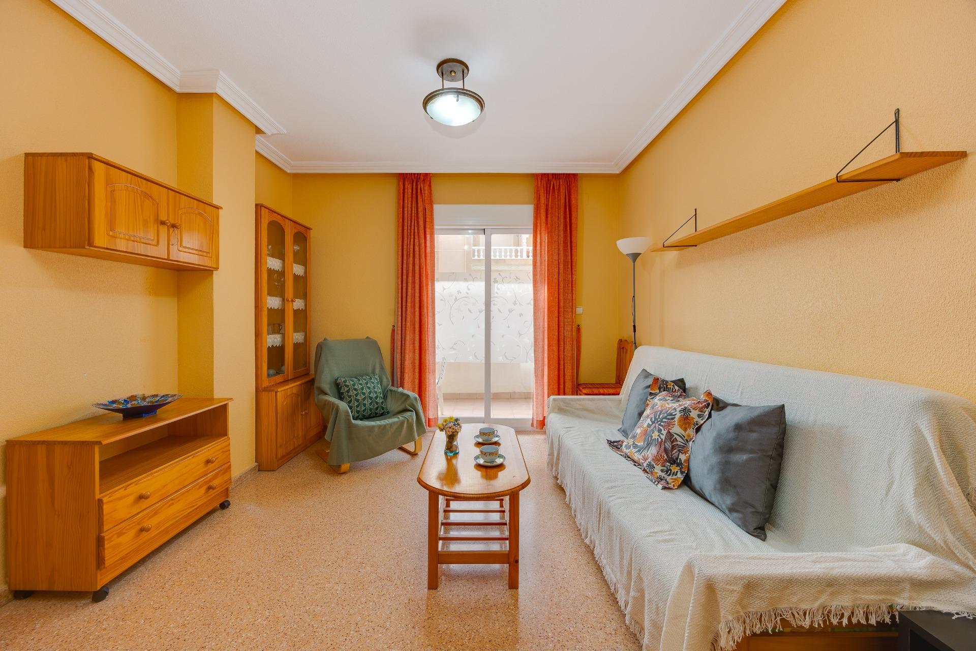 Hallway and entrance in 2-bedroom apartment, Playa del Cura, Torrevieja