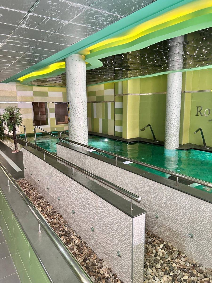 Towel rail and bathroom fittings, Lomas de Cabo Roig