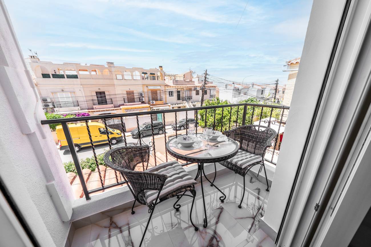 Bedroom with window in 2-bedroom apartment, La Siesta, Torrevieja