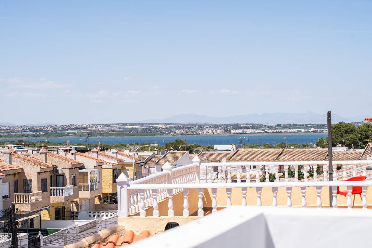 Living room with natural light in 2-bedroom apartment, La Siesta, Torrevieja