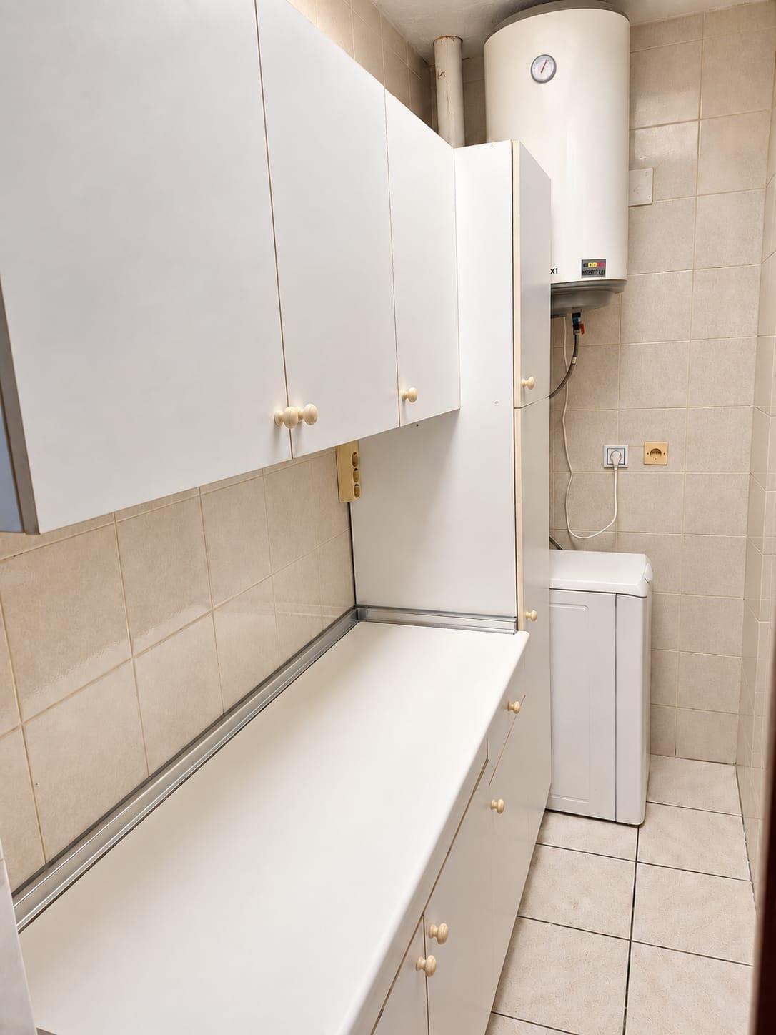 Bedroom with built-in wardrobes in bungalow, Torretas, Torrevieja