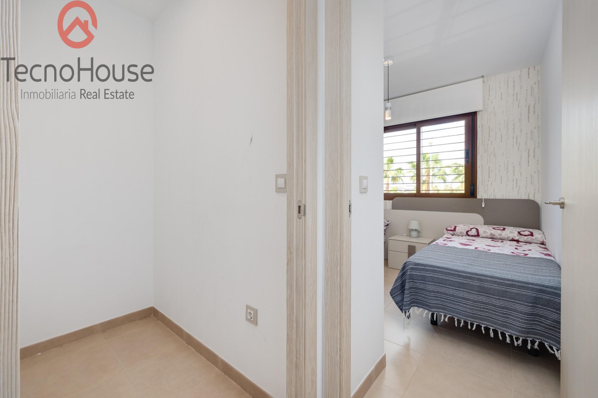 Bathroom fittings and tiling in apartment, Lomas de Cabo Roig