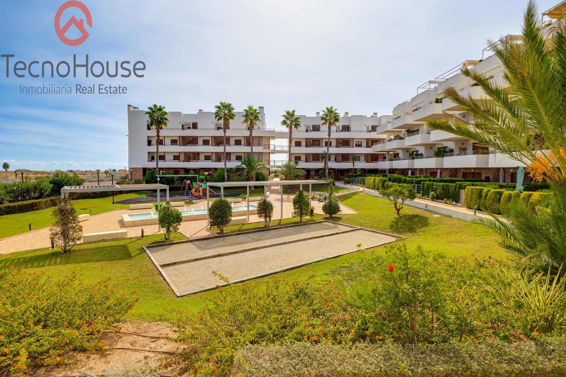 Kitchen with integrated appliances in apartment, Lomas de Cabo Roig