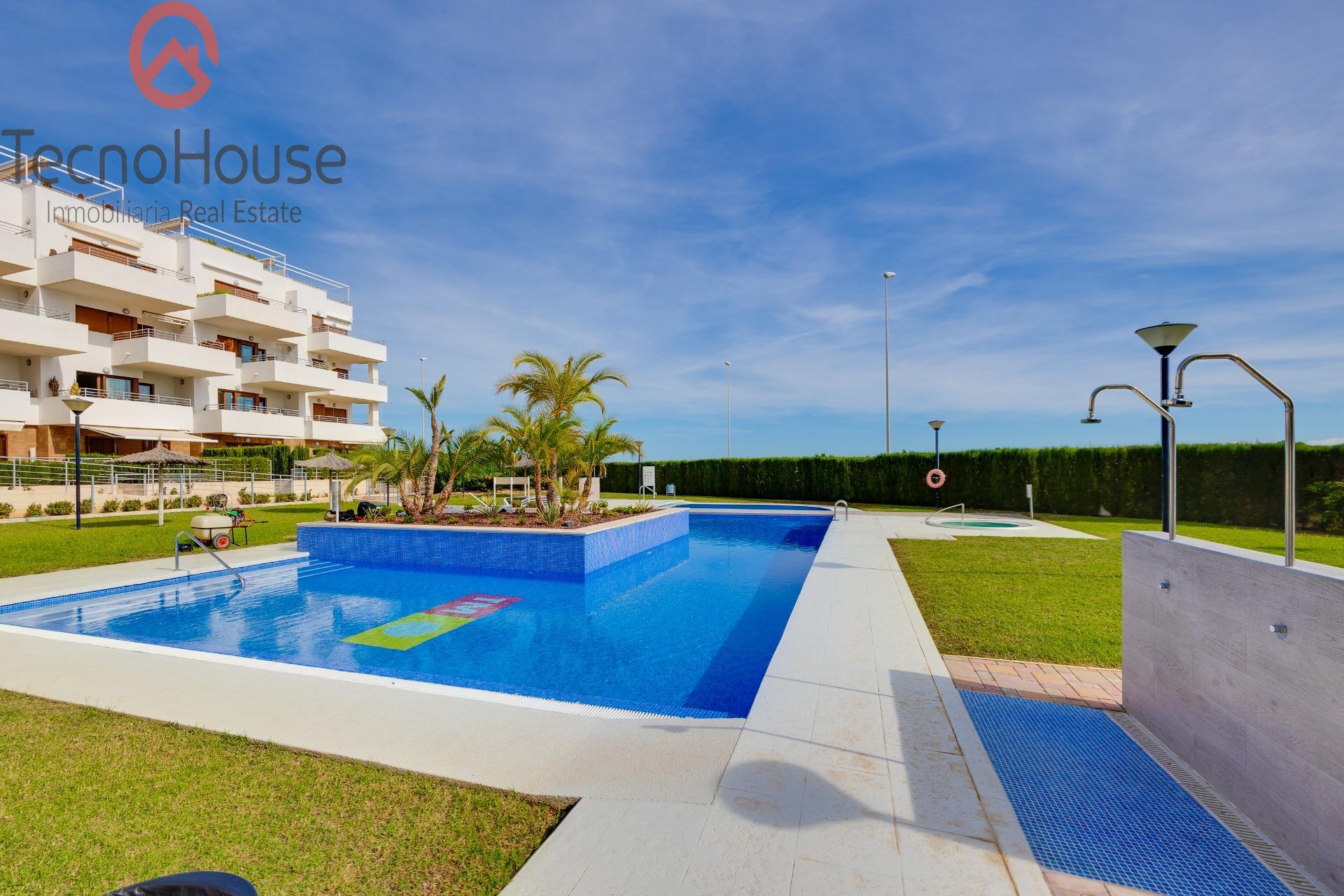 Jacuzzi pool detail at Residencial Terrazas de Campoamor