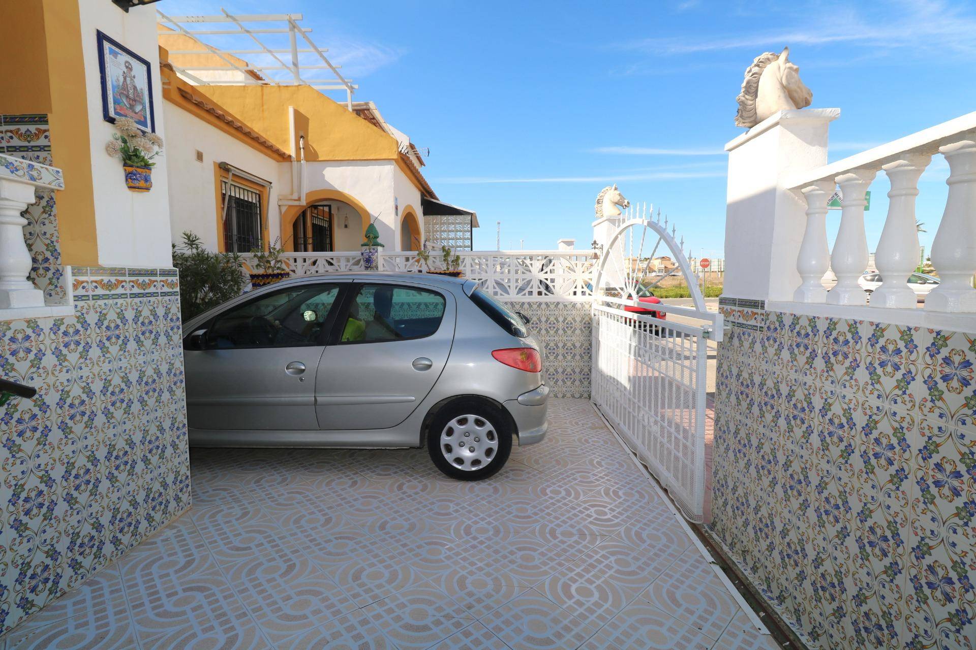 Kitchen in 2-bedroom bungalow, El Limonar, Torrevieja