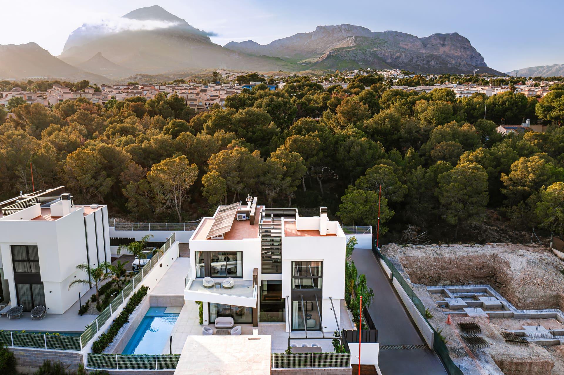 Master en-suite with walk-in shower, new-build villa in San Rafael, La Nucía