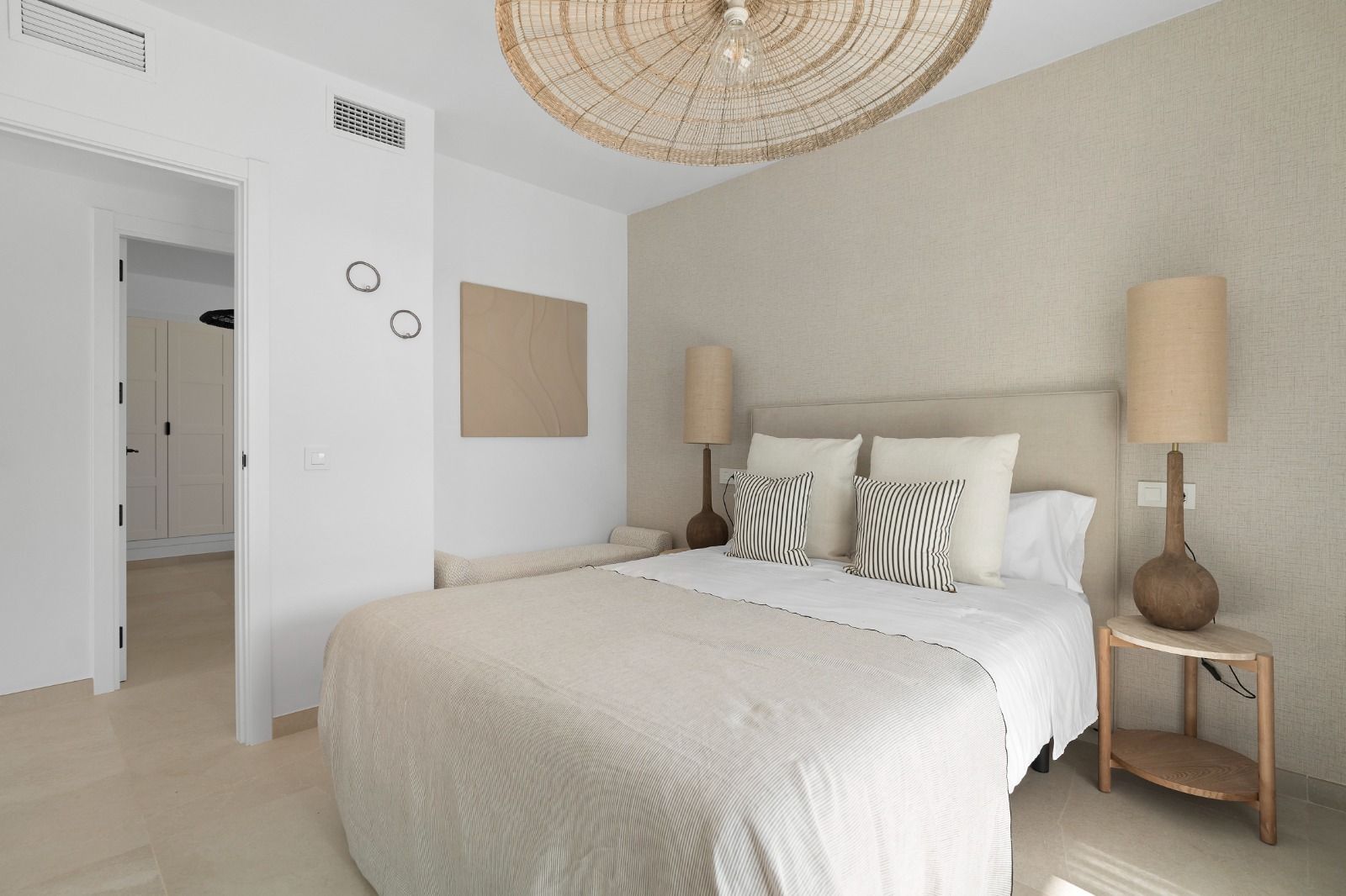 Entrance hallway in 4-bedroom new-build villa, Mijas Pueblo