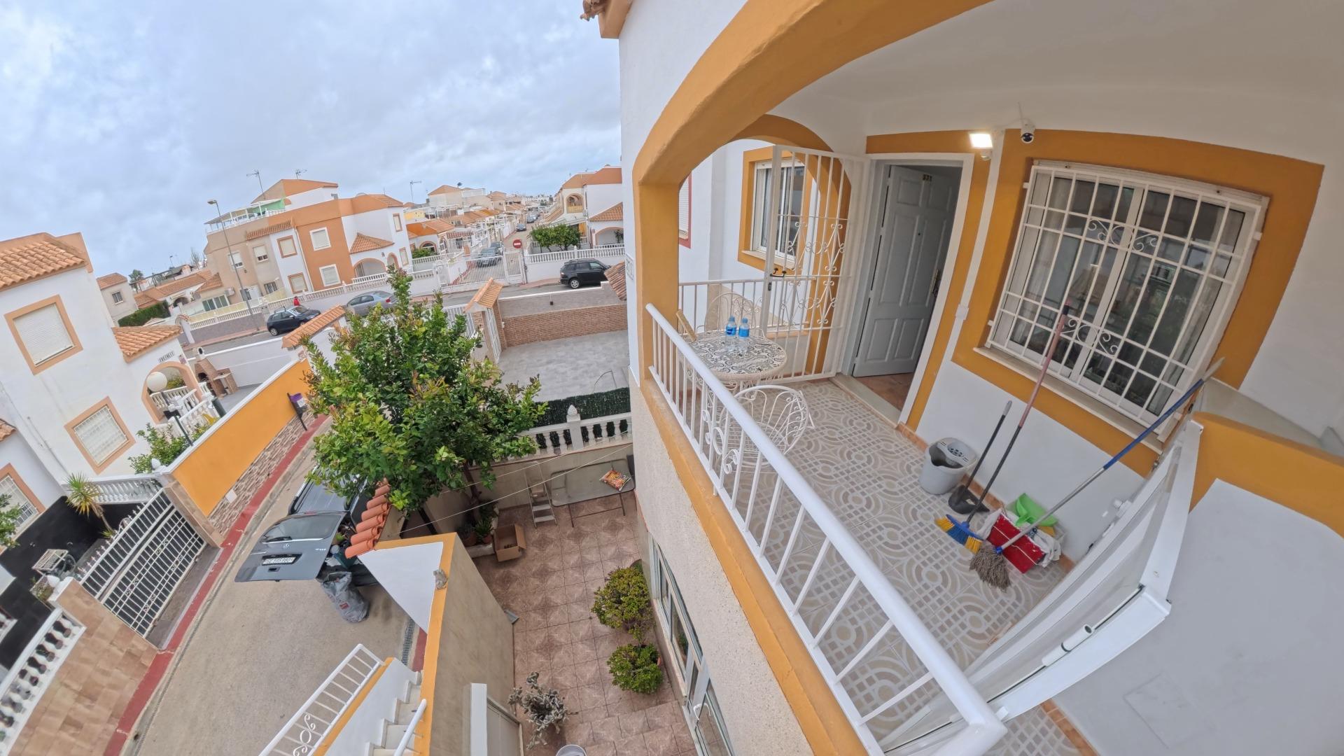 Kitchen in 1-bedroom bungalow, El Limonar, Torrevieja