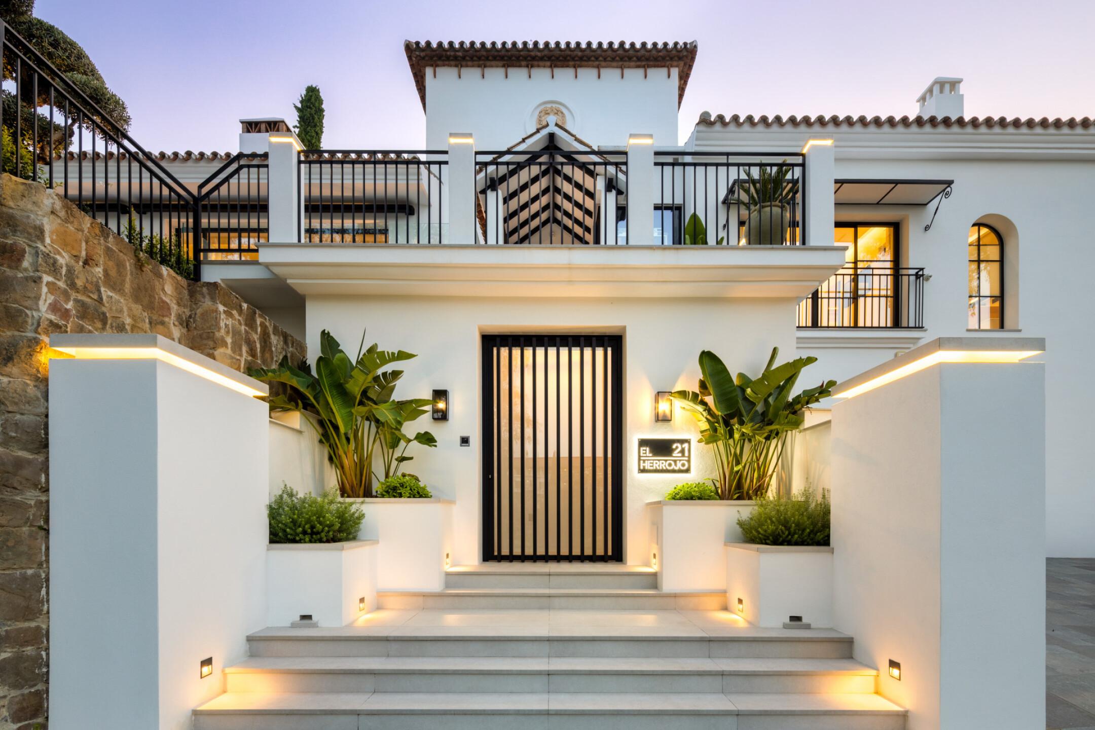 Upper floor landing of new-build villa, La Quinta, Benahavis