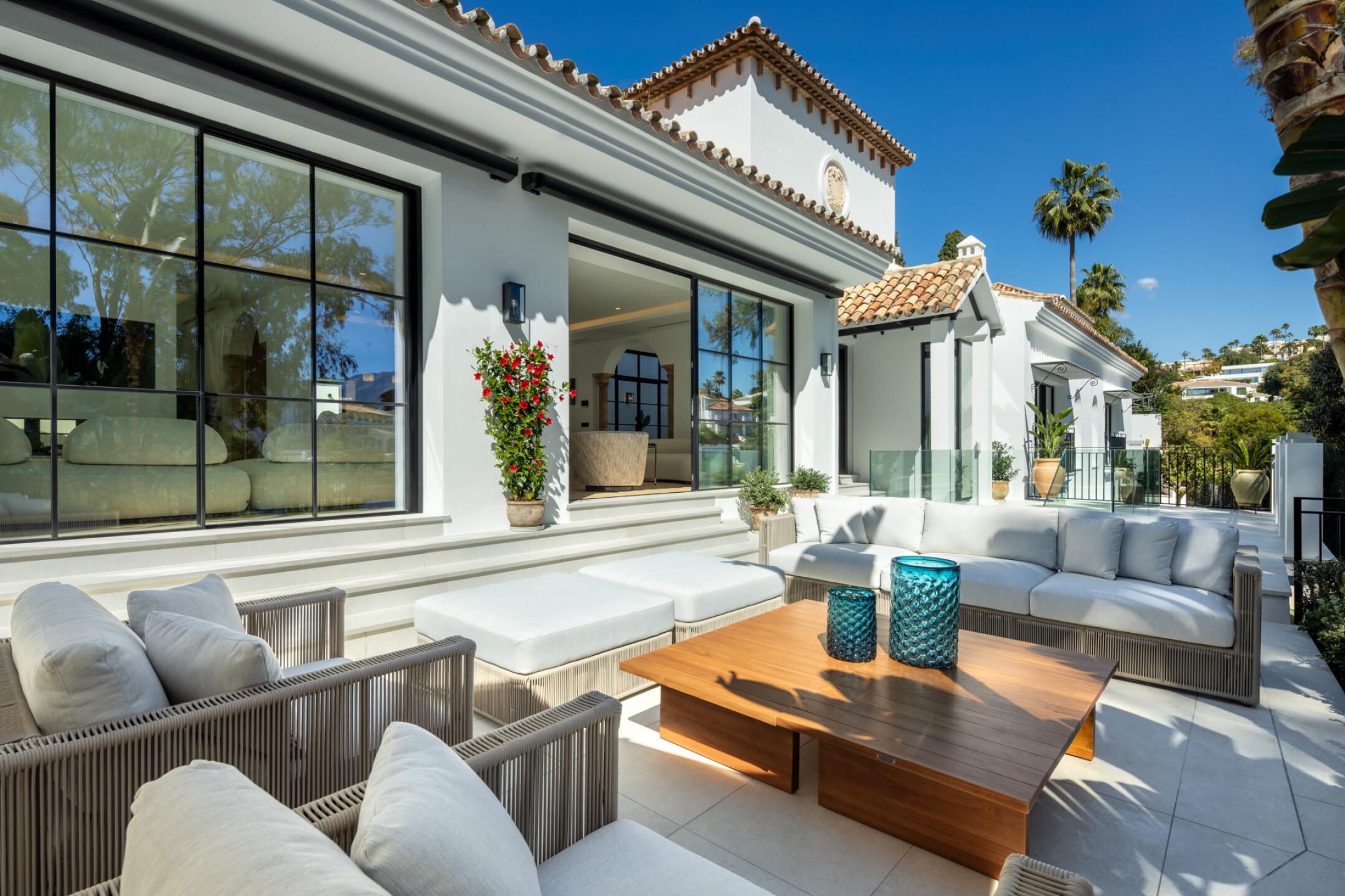 Fifth bedroom in new-build villa, La Quinta, Benahavis