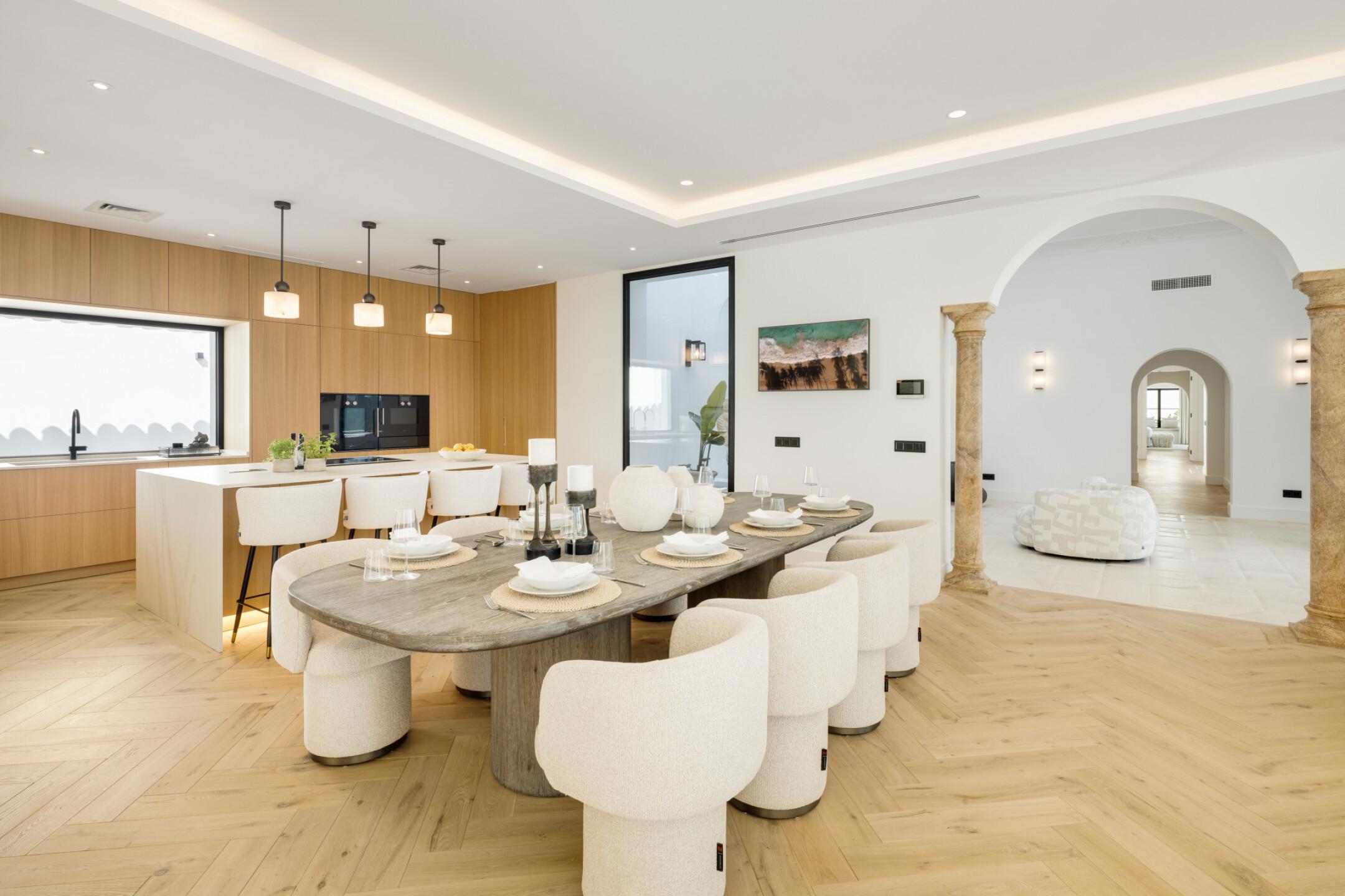 Fitted kitchen with integrated appliances in 5-bedroom new-build villa, La Quinta, Benahavis