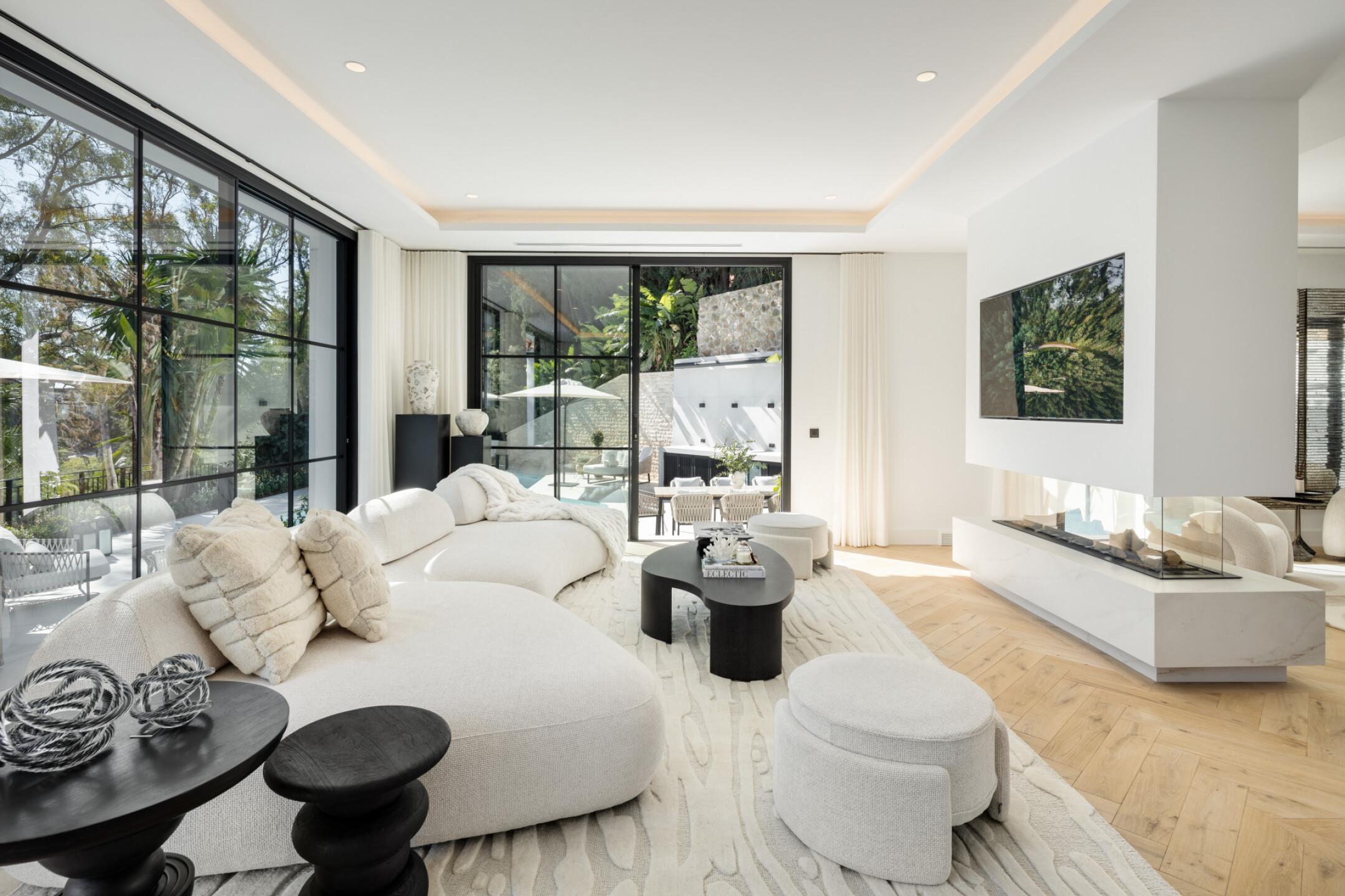 Second double bedroom in new-build 5-bedroom villa, La Quinta, Benahavis
