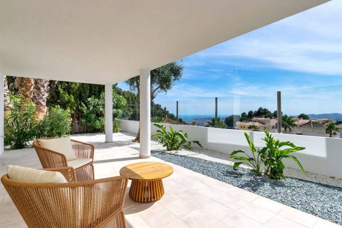 Kitchen in 4-bedroom villa, Riviera del Sol, Mijas