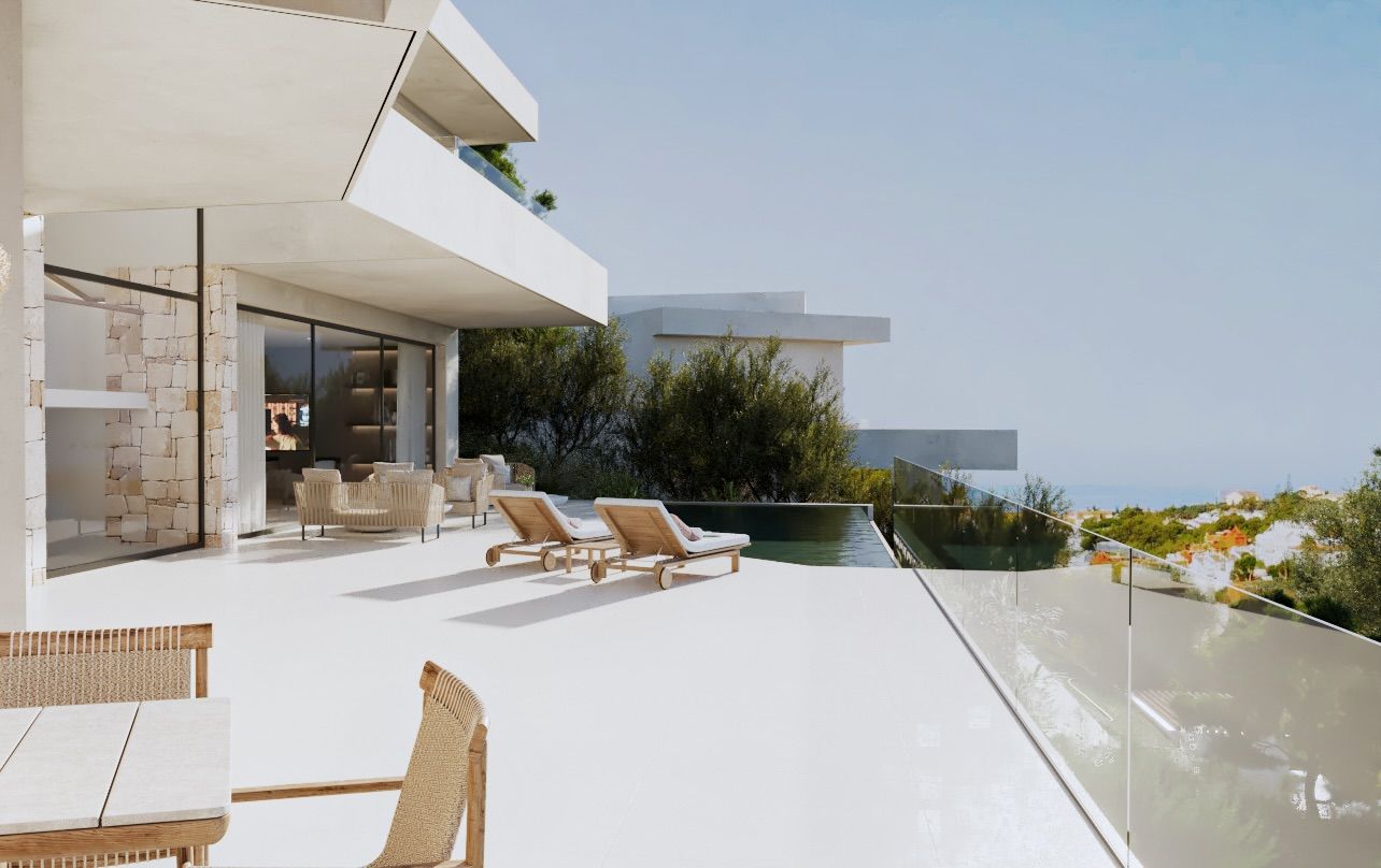 Access road and street in La Reserva de Marbella, Marbella