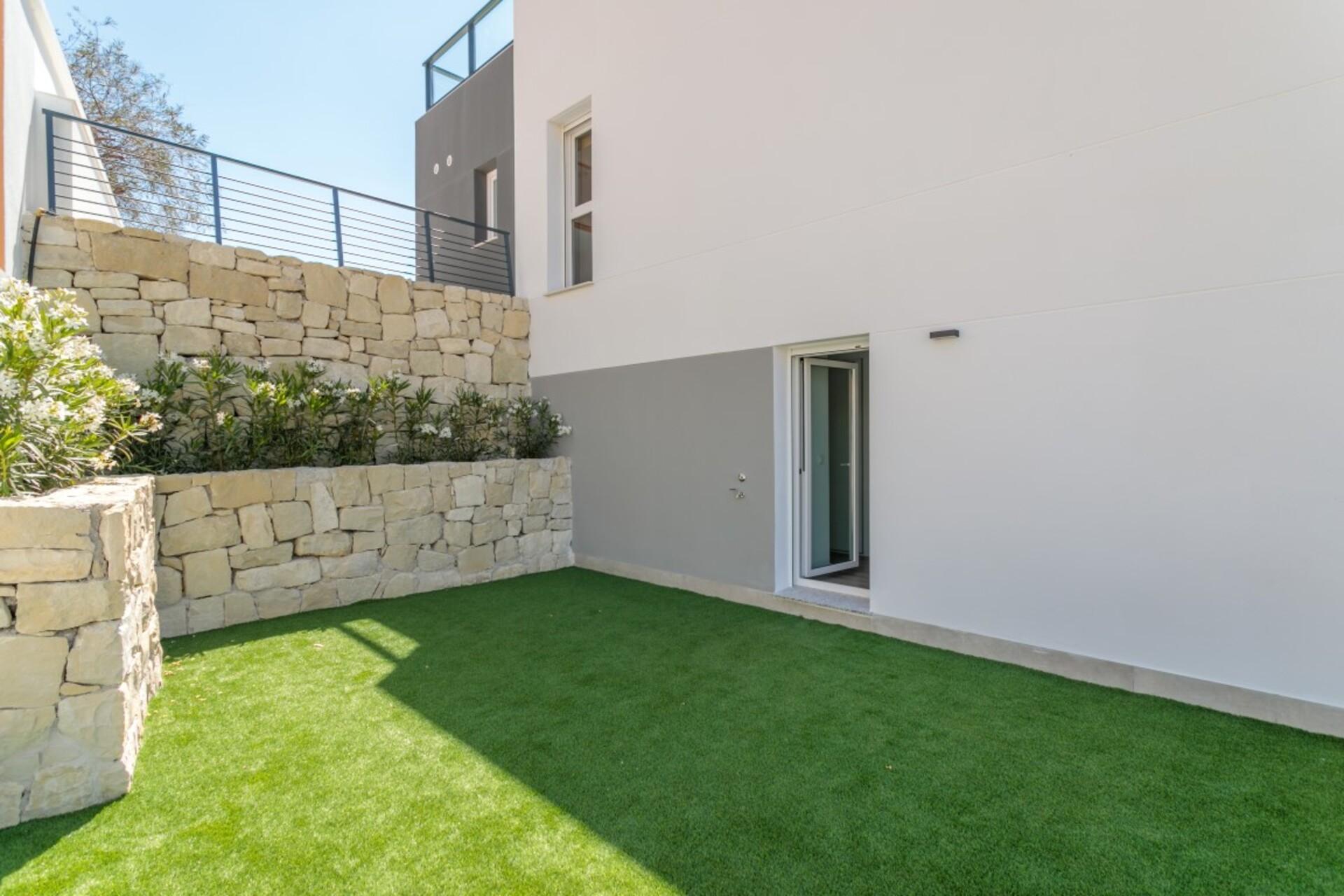 Bedroom window showing natural light in new-build villa, Balcón de Finestrat