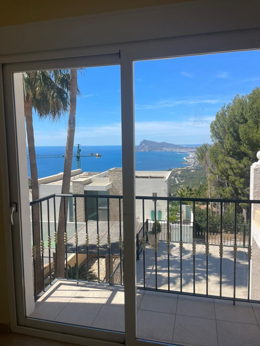 Main bedroom in 3-bedroom new-build villa, Zona de Mascarat, Altea