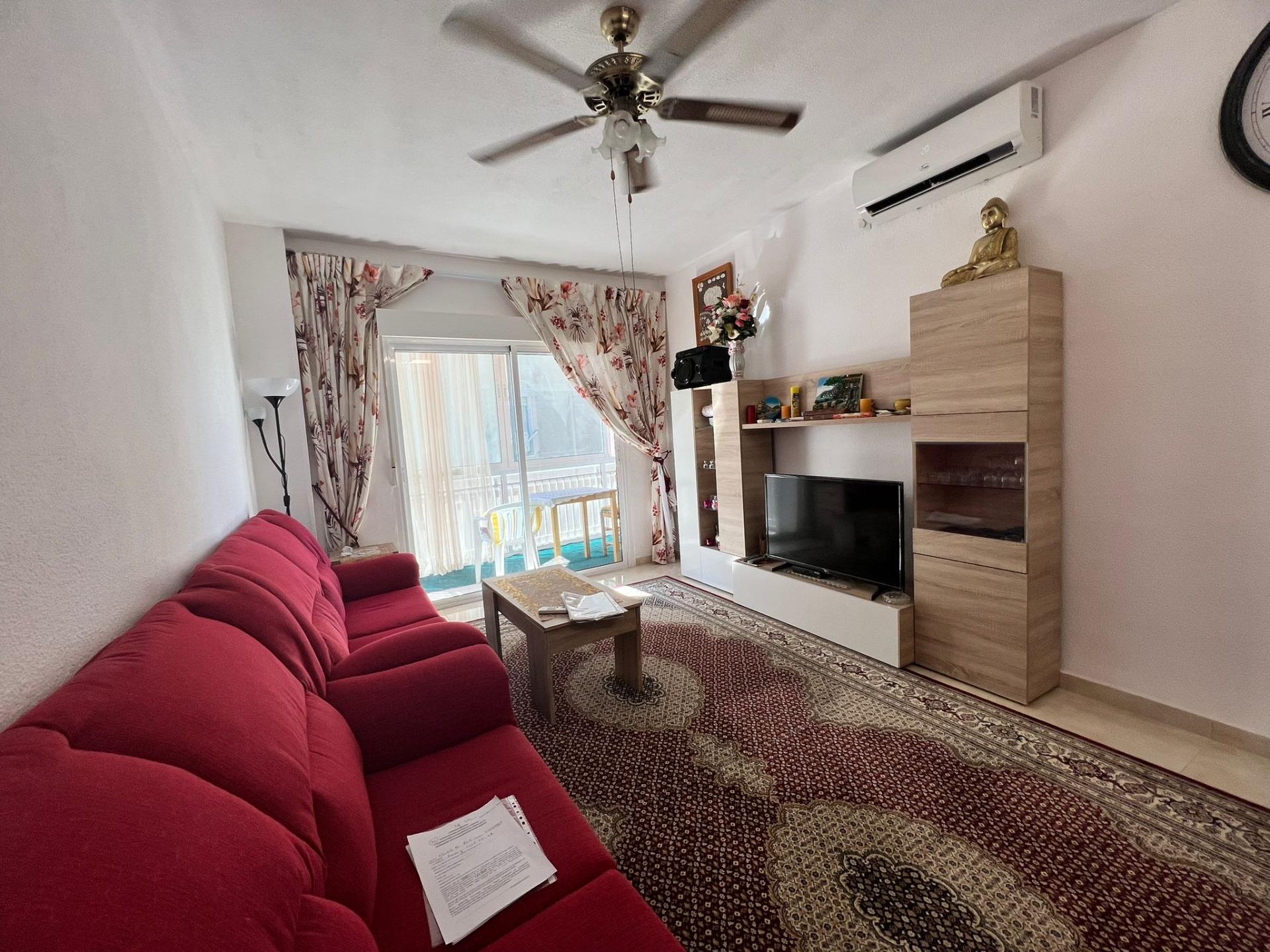 Main bedroom with built-in wardrobes in apartment, Paseo Marítimo, Torrevieja