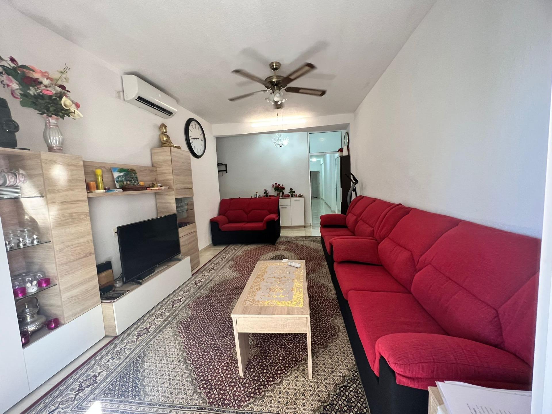 Second bedroom in 2-bedroom apartment, Paseo Marítimo, Torrevieja