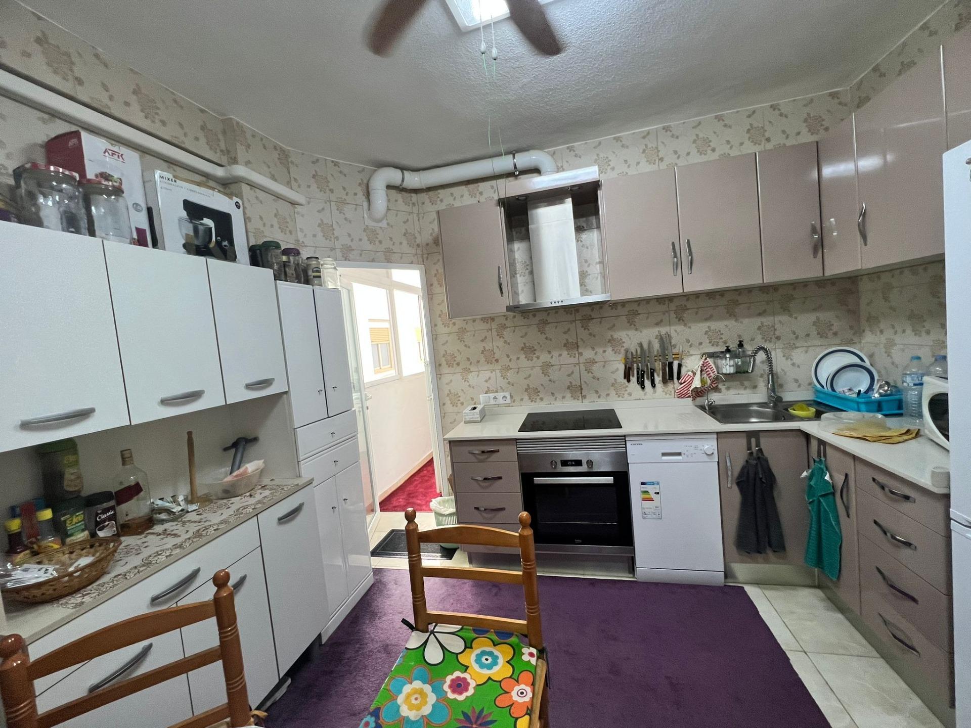 Second bathroom in 2-bedroom apartment, Paseo Marítimo, Torrevieja