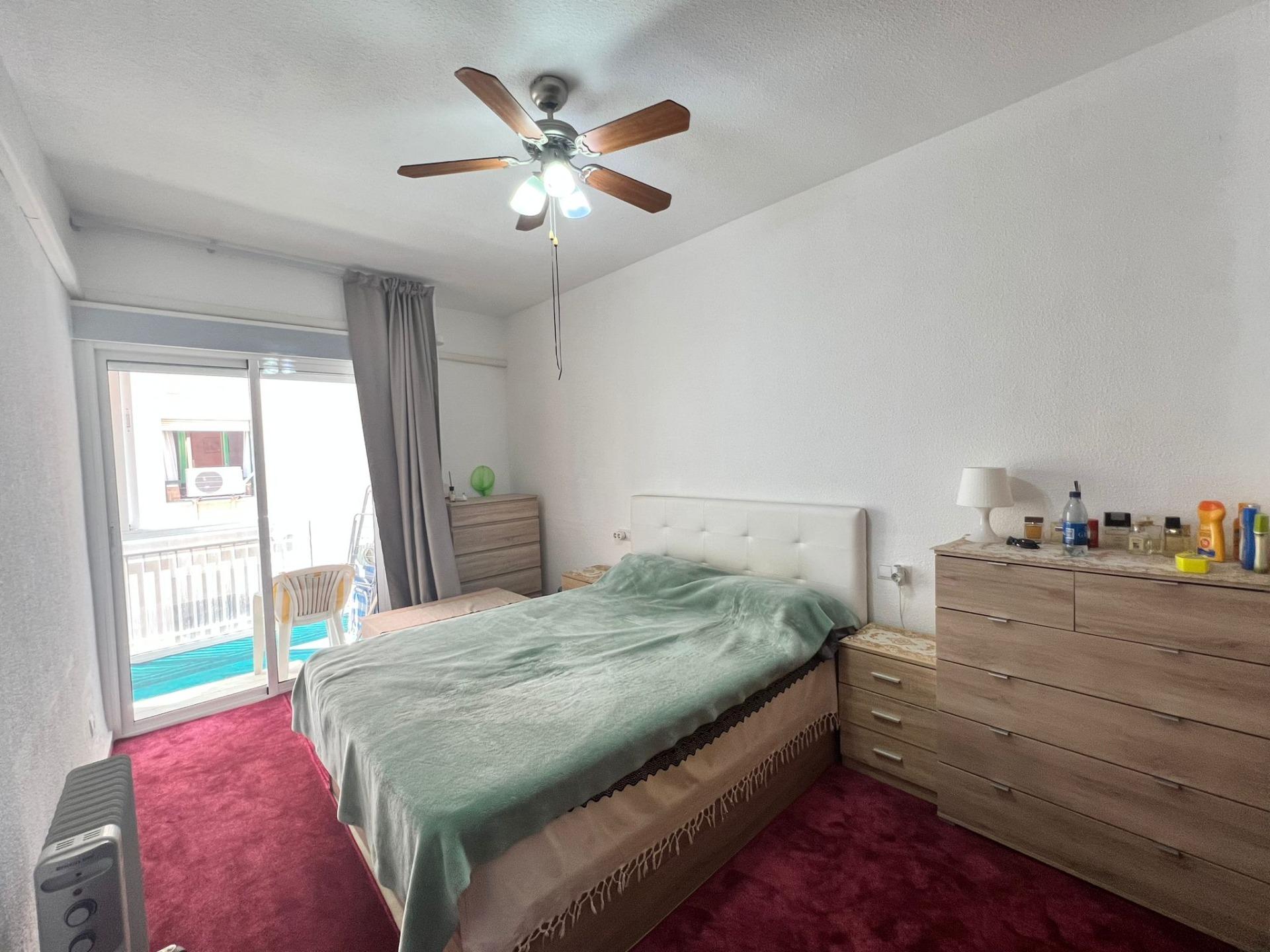 Terrace with sea views in apartment on Paseo Marítimo, Torrevieja