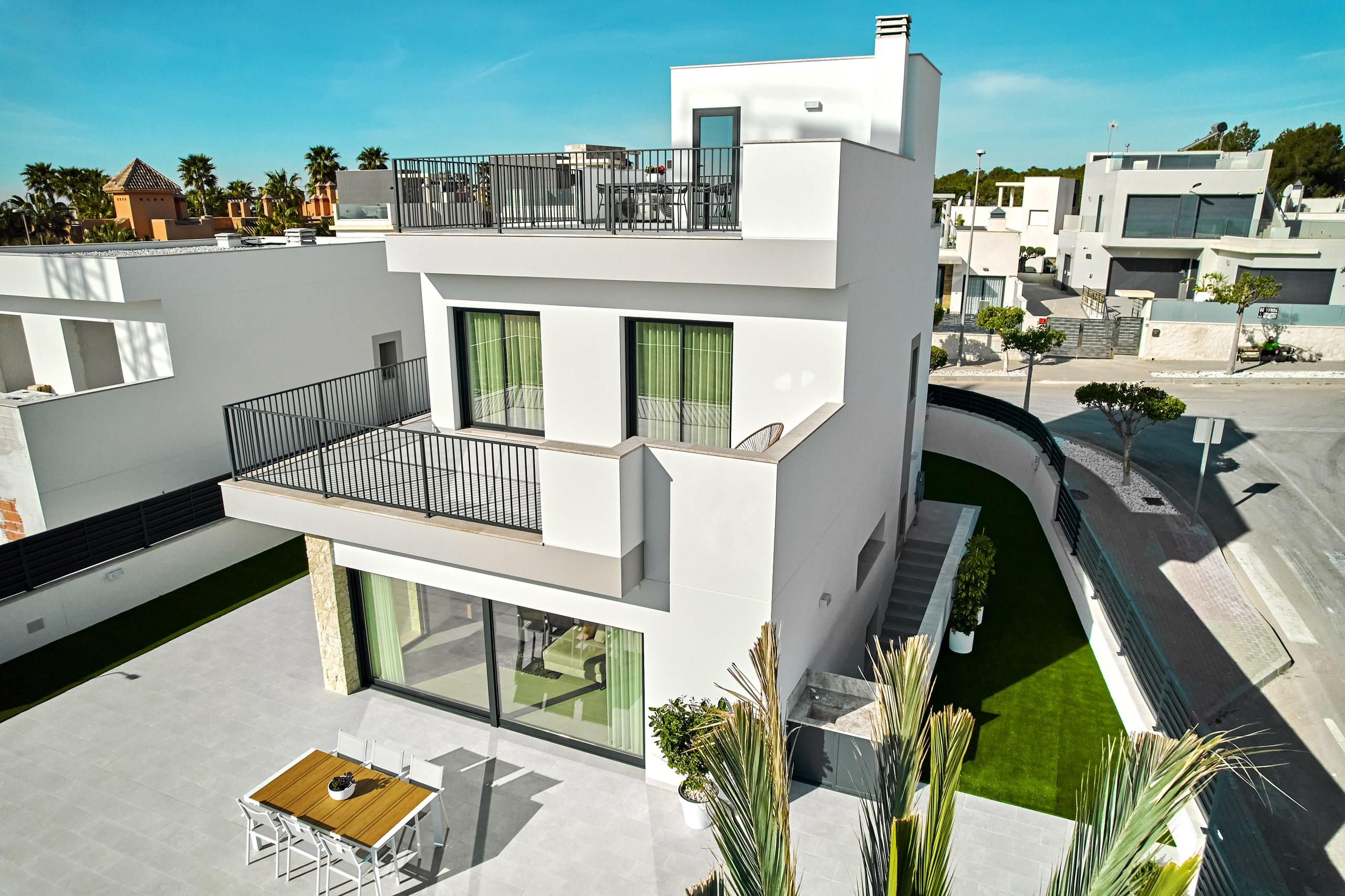 Open-plan living and dining area in new-build villa, Bellavista, San Miguel De Salinas