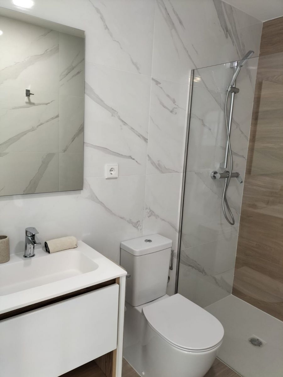 Open-plan living area with patio doors in 2-bedroom apartment, Desamparados-Hurchillo-Torremendo