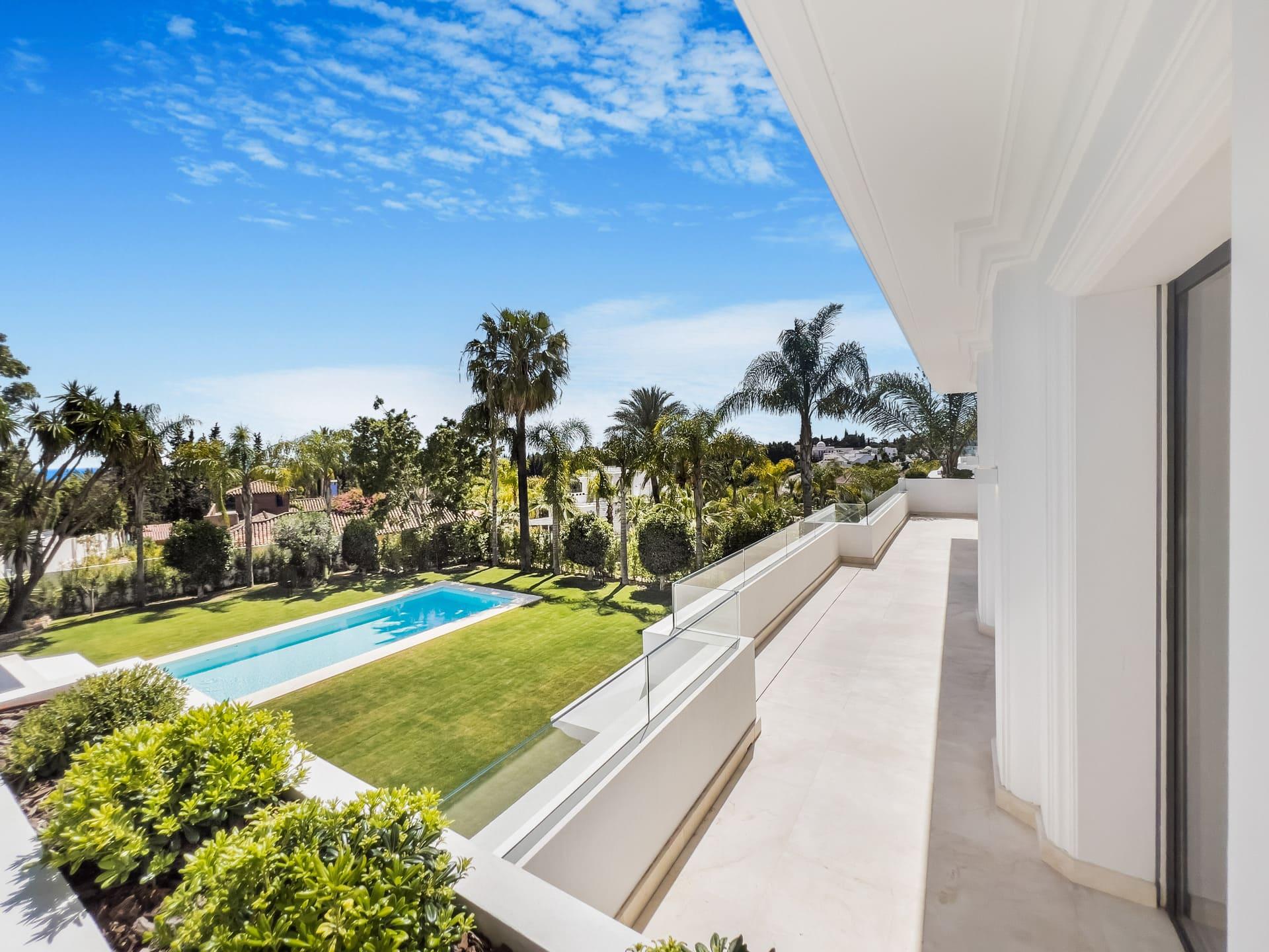 Interior corridor with neutral finishes, new-build villa, Las Lomas de Río Verde, Marbella