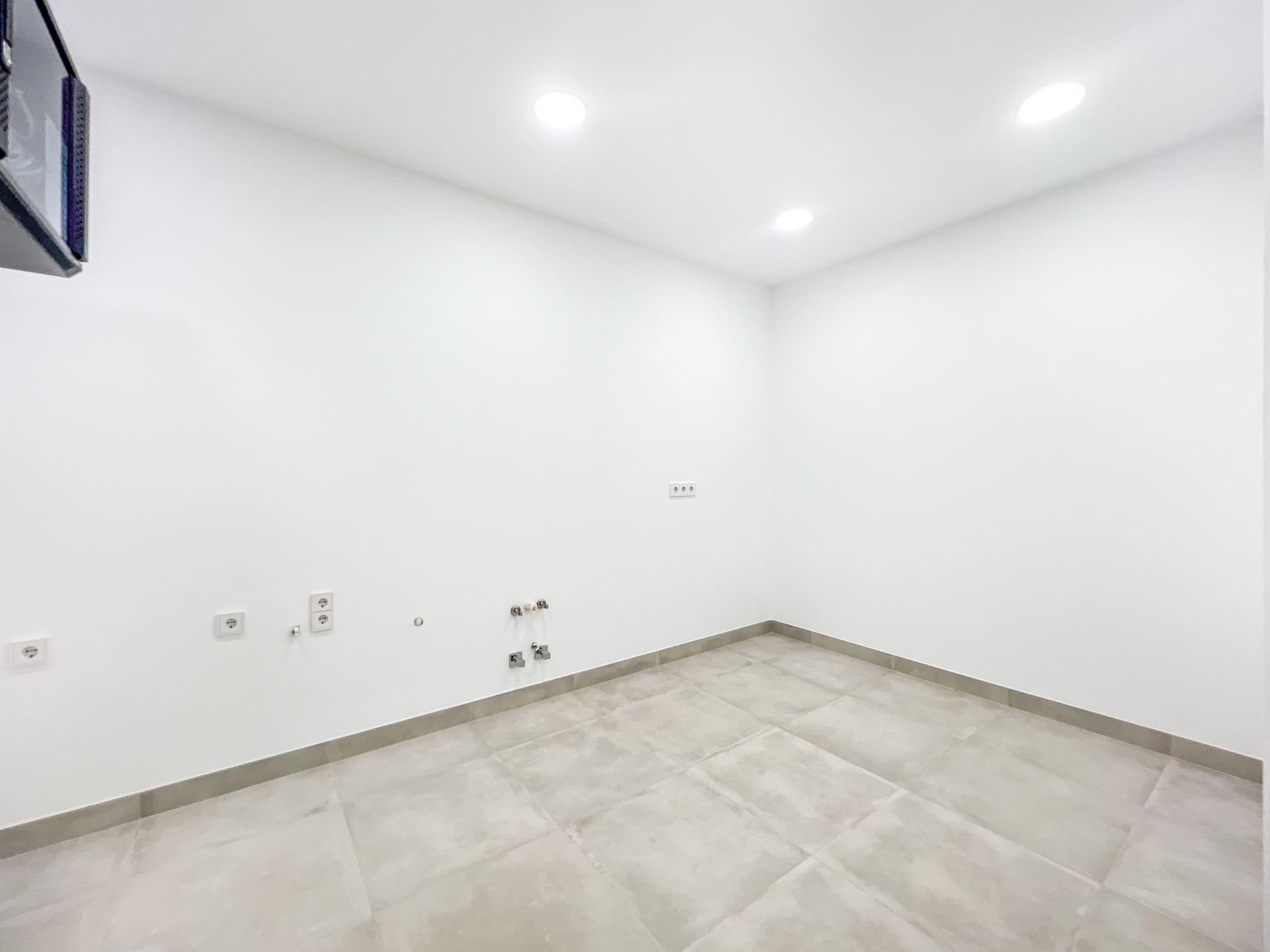 Bedroom with built-in wardrobes and fitted storage, new-build villa, Las Lomas de Río Verde, Marbella